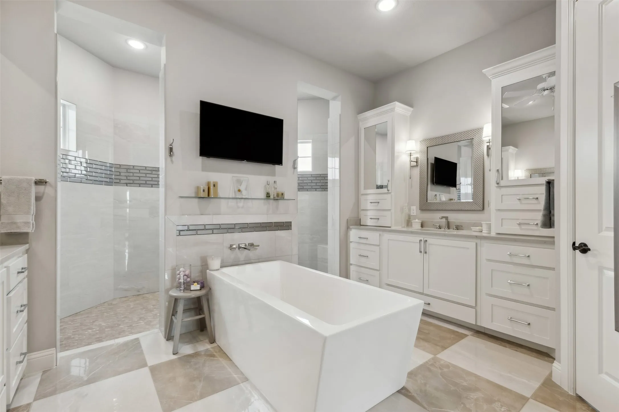Single Family Residence For Sale in Somervell County , 148 Valley View, Glen Rose, Texas 76043, 3 Bedroom, 4 Bathroom, 2 Garage spaces, 2,327 Sqft, built in 2021, mls#21331864, Real Estate Agent in Glen Rose, Homes For Sale in Somervell county, Homes For Sale in Glen Rose, Realtor in Glen Rose Texas, Real Estate Brokerage Independent Realty Texas, Luminita Cordes Realtor