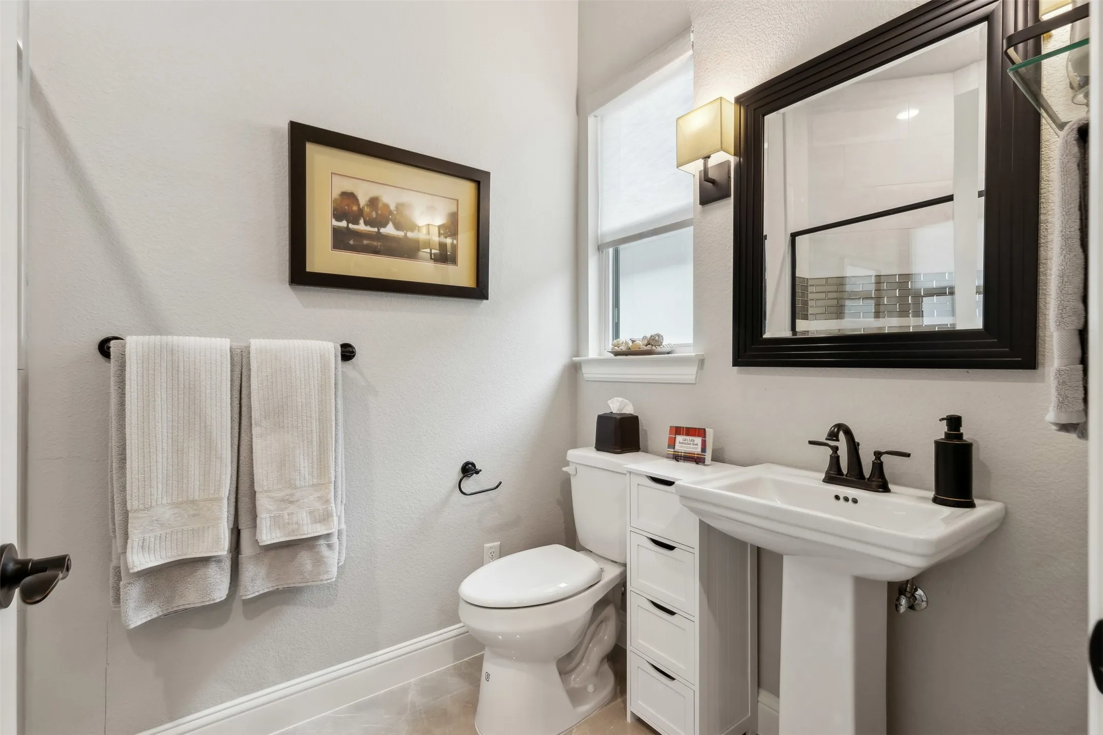 Single Family Residence For Sale in Somervell County , 148 Valley View, Glen Rose, Texas 76043, 3 Bedroom, 4 Bathroom, 2 Garage spaces, 2,327 Sqft, built in 2021, mls#21331864, Real Estate Agent in Glen Rose, Homes For Sale in Somervell county, Homes For Sale in Glen Rose, Realtor in Glen Rose Texas, Real Estate Brokerage Independent Realty Texas, Luminita Cordes Realtor