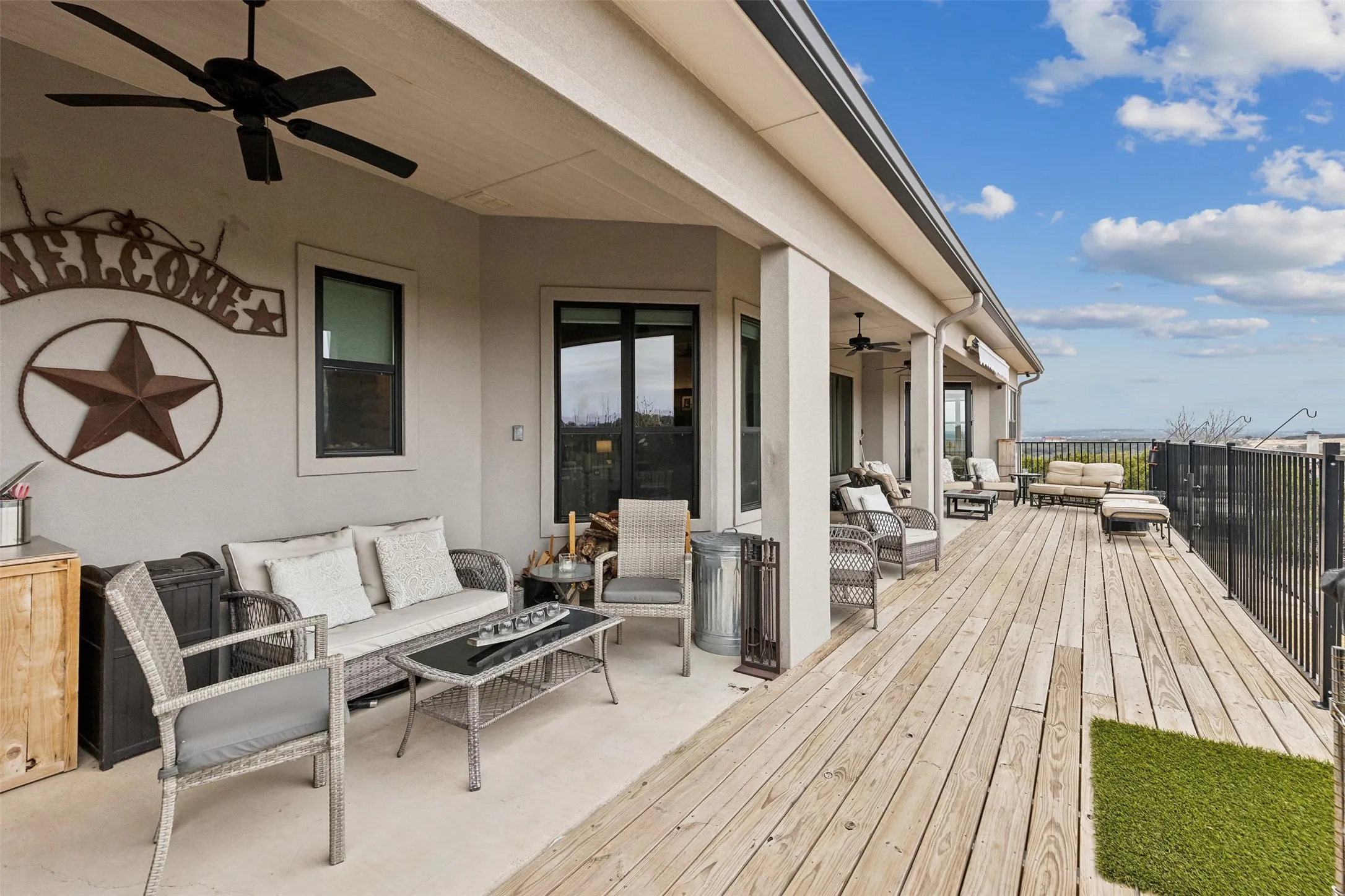 Single Family Residence For Sale in Somervell County , 148 Valley View, Glen Rose, Texas 76043, 3 Bedroom, 4 Bathroom, 2 Garage spaces, 2,327 Sqft, built in 2021, mls#21331864, Real Estate Agent in Glen Rose, Homes For Sale in Somervell county, Homes For Sale in Glen Rose, Realtor in Glen Rose Texas, Real Estate Brokerage Independent Realty Texas, Luminita Cordes Realtor