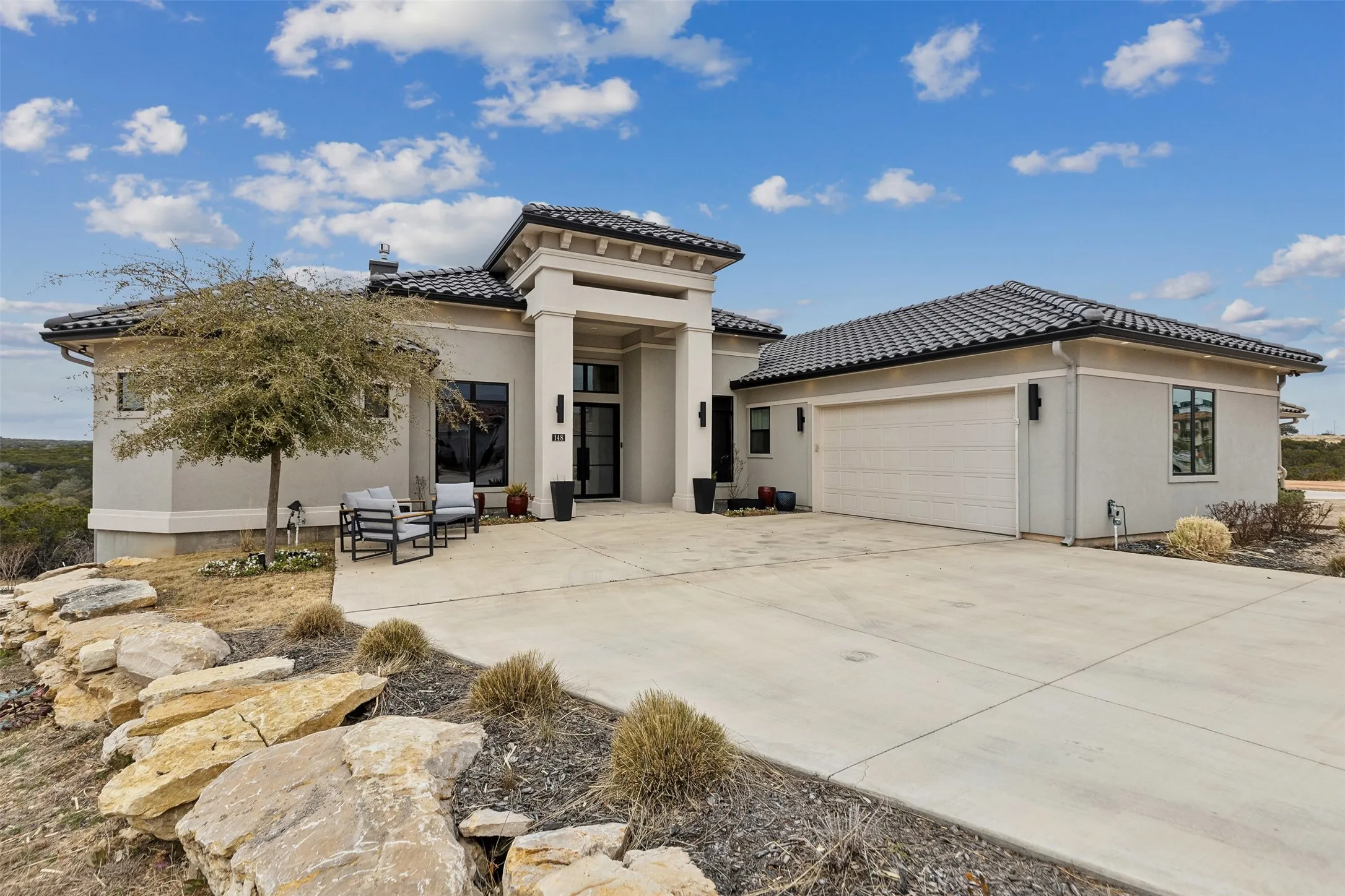 Single Family Residence For Sale in Somervell County , 148 Valley View, Glen Rose, Texas 76043, 3 Bedroom, 4 Bathroom, 2 Garage spaces, 2,327 Sqft, built in 2021, mls#21331864, Real Estate Agent in Glen Rose, Homes For Sale in Somervell county, Homes For Sale in Glen Rose, Realtor in Glen Rose Texas, Real Estate Brokerage Independent Realty Texas, Luminita Cordes Realtor