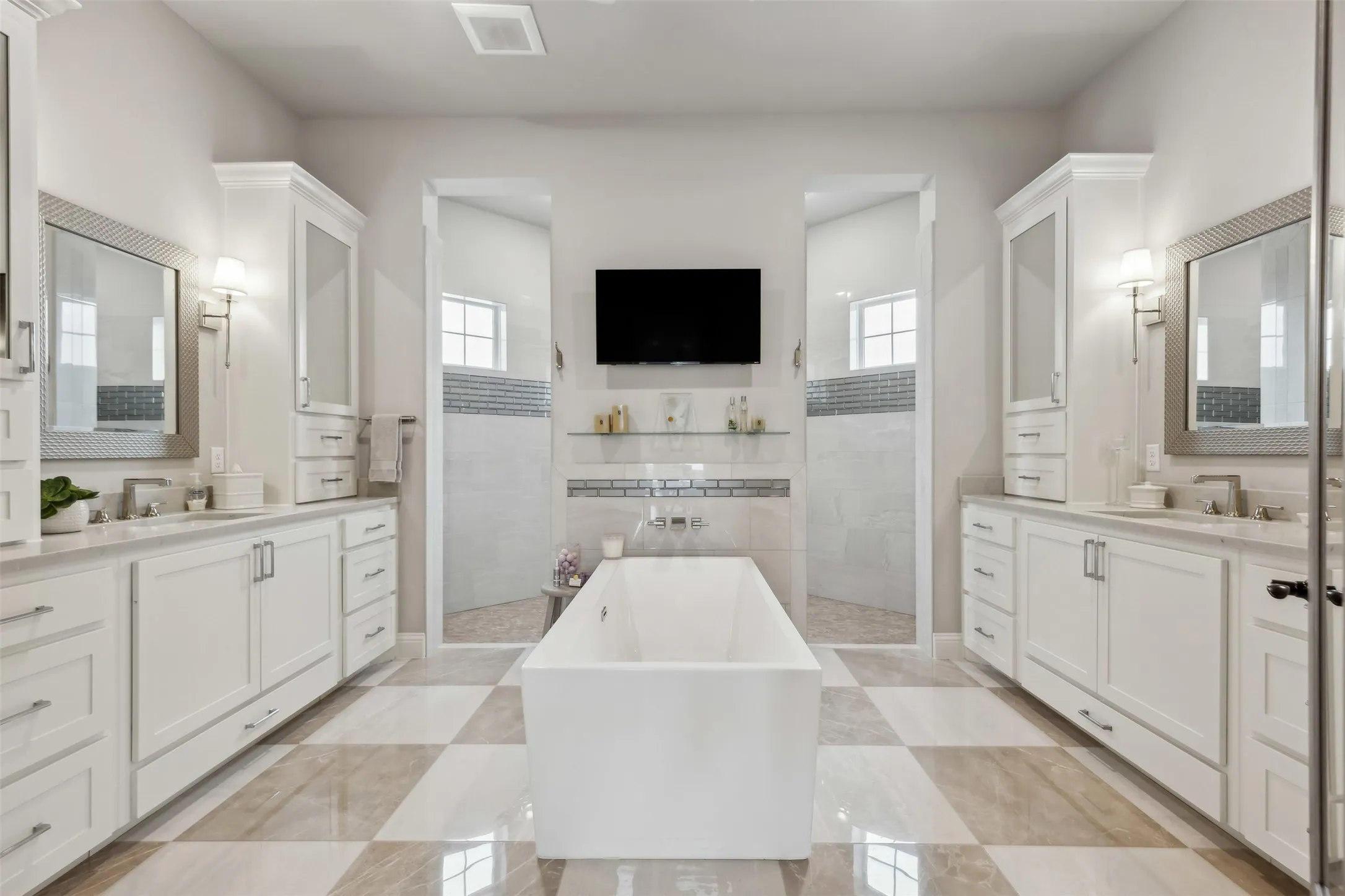 Single Family Residence For Sale in Somervell County , 148 Valley View, Glen Rose, Texas 76043, 3 Bedroom, 4 Bathroom, 2 Garage spaces, 2,327 Sqft, built in 2021, mls#21331864, Real Estate Agent in Glen Rose, Homes For Sale in Somervell county, Homes For Sale in Glen Rose, Realtor in Glen Rose Texas, Real Estate Brokerage Independent Realty Texas, Luminita Cordes Realtor