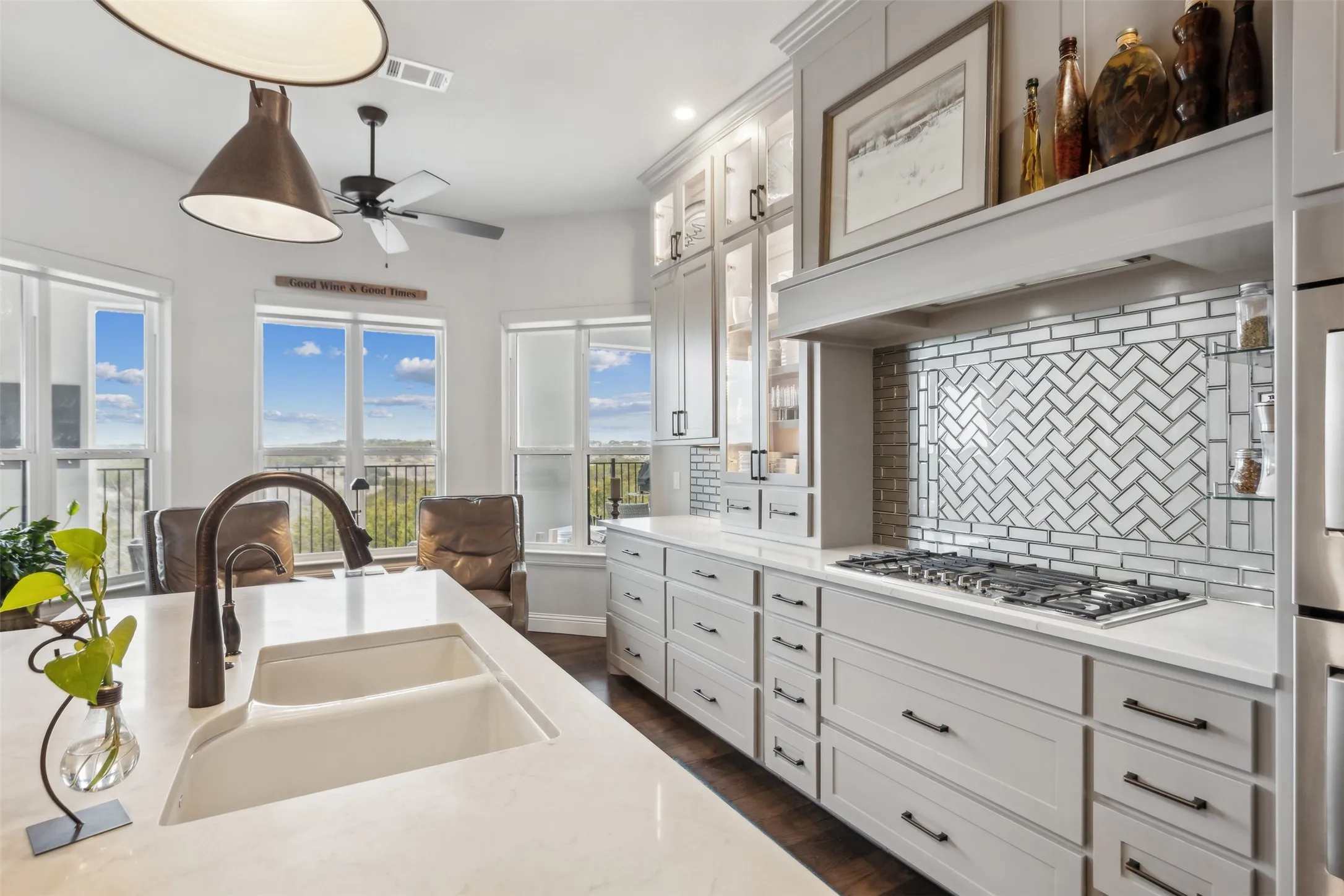 Single Family Residence For Sale in Somervell County , 148 Valley View, Glen Rose, Texas 76043, 3 Bedroom, 4 Bathroom, 2 Garage spaces, 2,327 Sqft, built in 2021, mls#21331864, Real Estate Agent in Glen Rose, Homes For Sale in Somervell county, Homes For Sale in Glen Rose, Realtor in Glen Rose Texas, Real Estate Brokerage Independent Realty Texas, Luminita Cordes Realtor