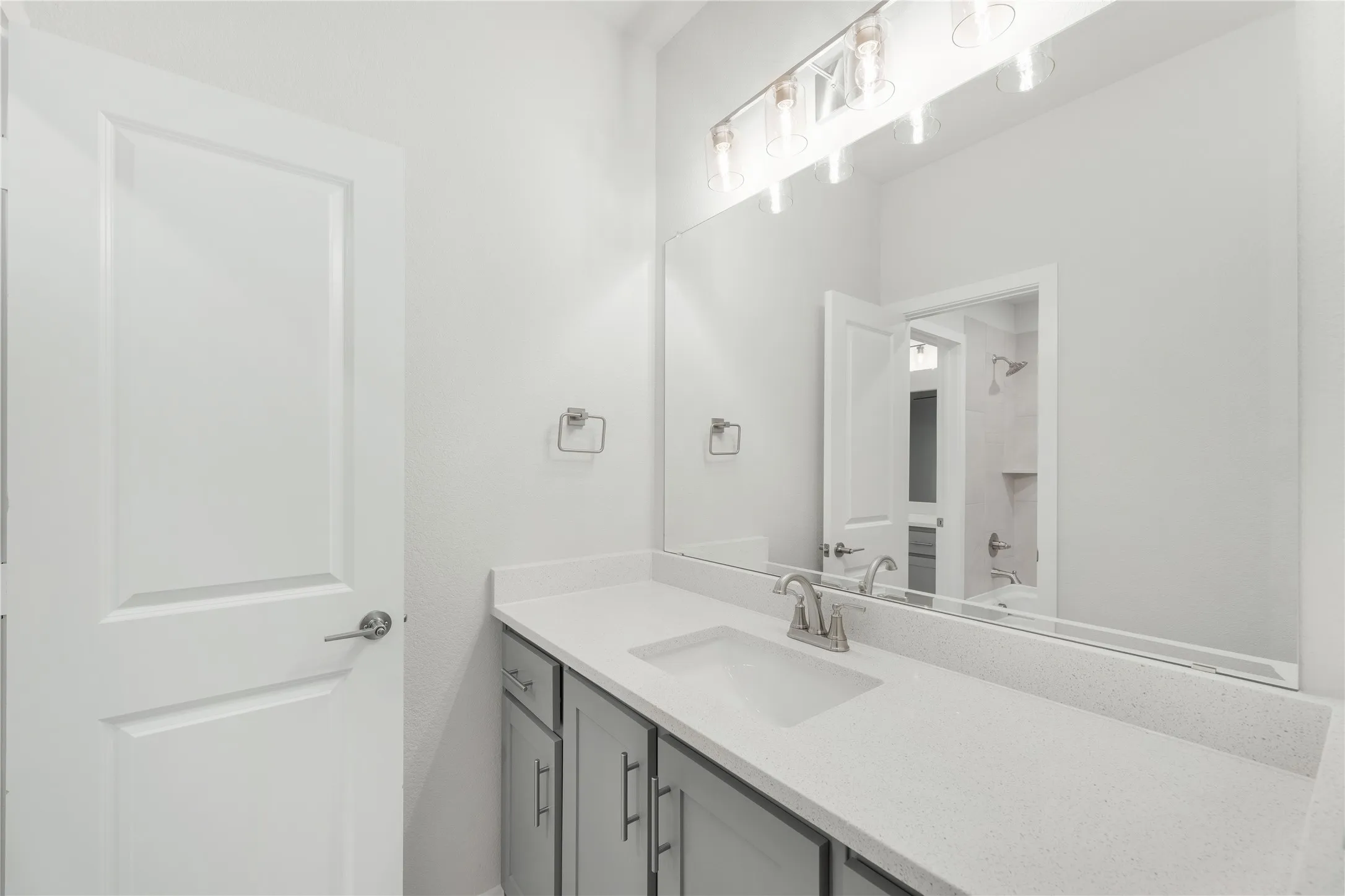 Single Family Residence For Sale in Ellis County , 4017 Foot Hills Drive, Midlothian, Texas 76065, 5 Bedroom, 4 Bathroom, 2 Garage spaces, 3,487 Sqft, built in 2026, mls#21331423, Real Estate Agent in Midlothian, Homes For Sale in Ellis county, Homes For Sale in Midlothian, Realtor in Midlothian Texas, Real Estate Brokerage Independent Realty Texas, Luminita Cordes Realtor