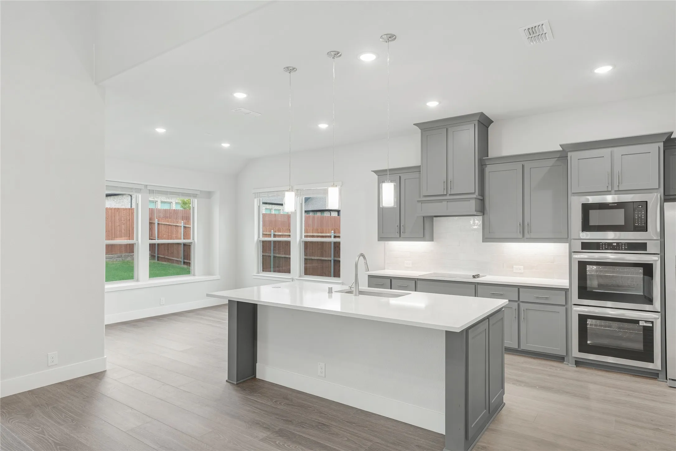 Single Family Residence For Sale in Ellis County , 4017 Foot Hills Drive, Midlothian, Texas 76065, 5 Bedroom, 4 Bathroom, 2 Garage spaces, 3,487 Sqft, built in 2026, mls#21331423, Real Estate Agent in Midlothian, Homes For Sale in Ellis county, Homes For Sale in Midlothian, Realtor in Midlothian Texas, Real Estate Brokerage Independent Realty Texas, Luminita Cordes Realtor