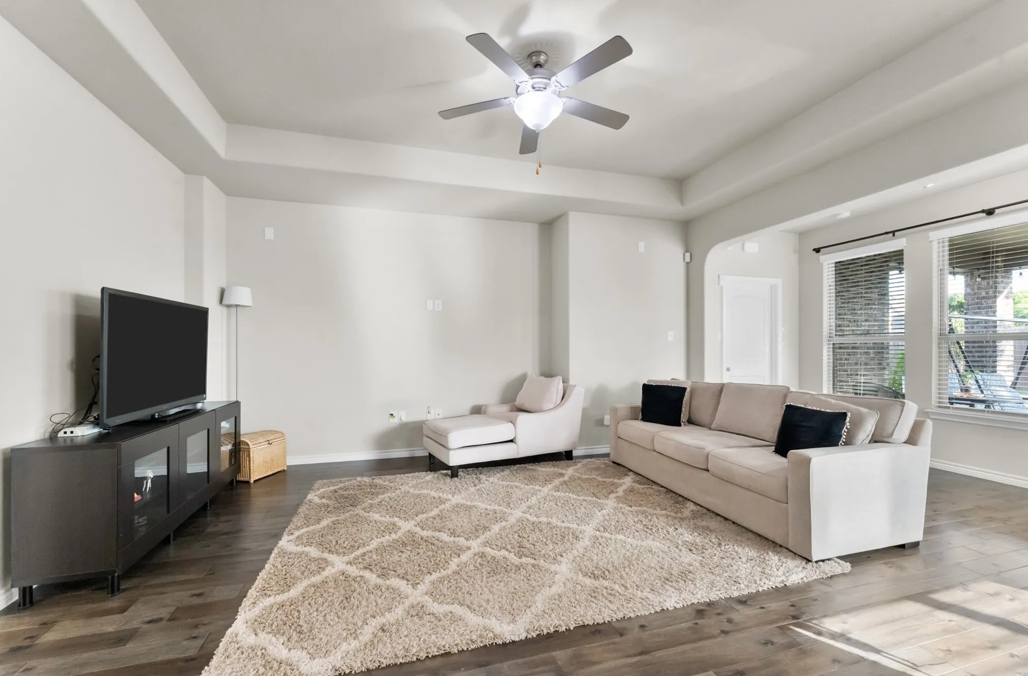 Single Family Residence For Rent in Kaufman County , 307 Acadia Lane, Forney, Texas 75126, 3 Bedroom, 2 Bathroom, 3 Garage spaces, 2,139 Sqft, built in 2016, mls#21331686, Real Estate Agent in Forney, Homes For Rent in Kaufman county, Homes For Rent in Forney, Realtor in Forney Texas, Real Estate Brokerage Independent Realty Texas, Luminita Cordes Realtor