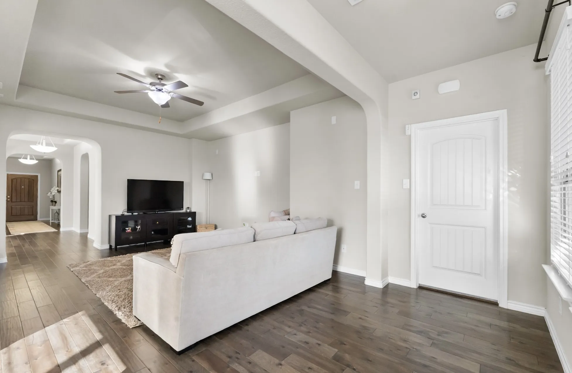 Single Family Residence For Rent in Kaufman County , 307 Acadia Lane, Forney, Texas 75126, 3 Bedroom, 2 Bathroom, 3 Garage spaces, 2,139 Sqft, built in 2016, mls#21331686, Real Estate Agent in Forney, Homes For Rent in Kaufman county, Homes For Rent in Forney, Realtor in Forney Texas, Real Estate Brokerage Independent Realty Texas, Luminita Cordes Realtor