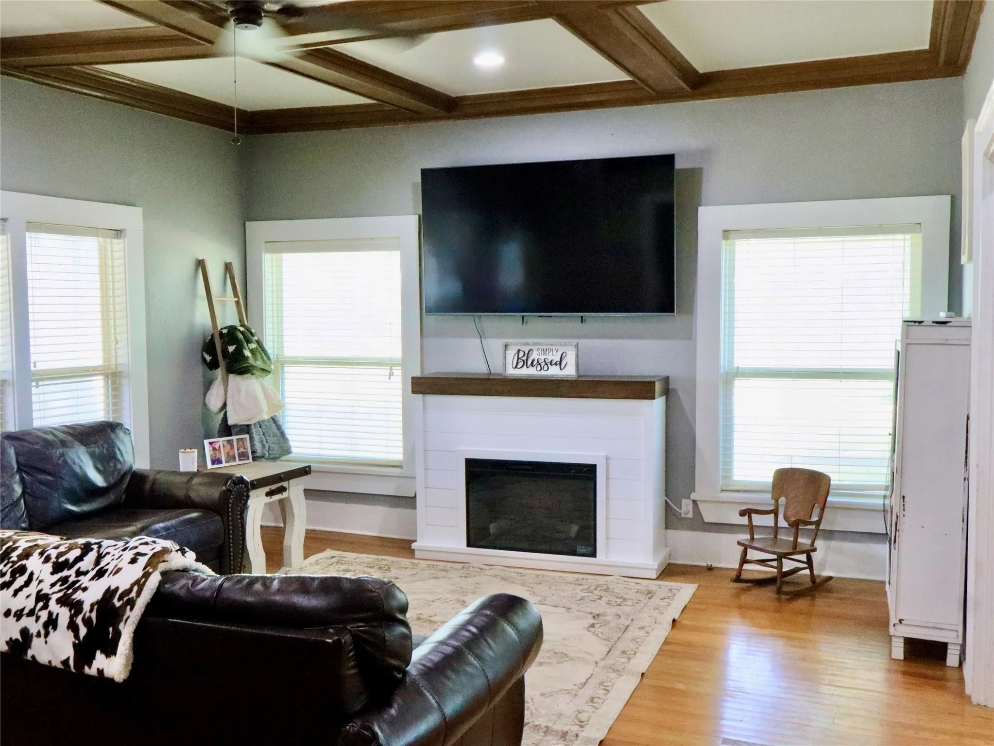 Single Family Residence For Sale in Palo Pinto County , 203 E Bennett Street, Strawn, Texas 76475, 2 Bedrooms, 1 Bathroom, Garage spaces, 2,150 Sqft, built in 1920, Price $214,900, mls#21331804, Real Estate Agent in Strawn, Homes For Sale in Palo Pinto county, Homes For Sale in Strawn, Realtor in Strawn Texas, Real Estate Brokerage Independent Realty Texas, Luminita Cordes Realtor