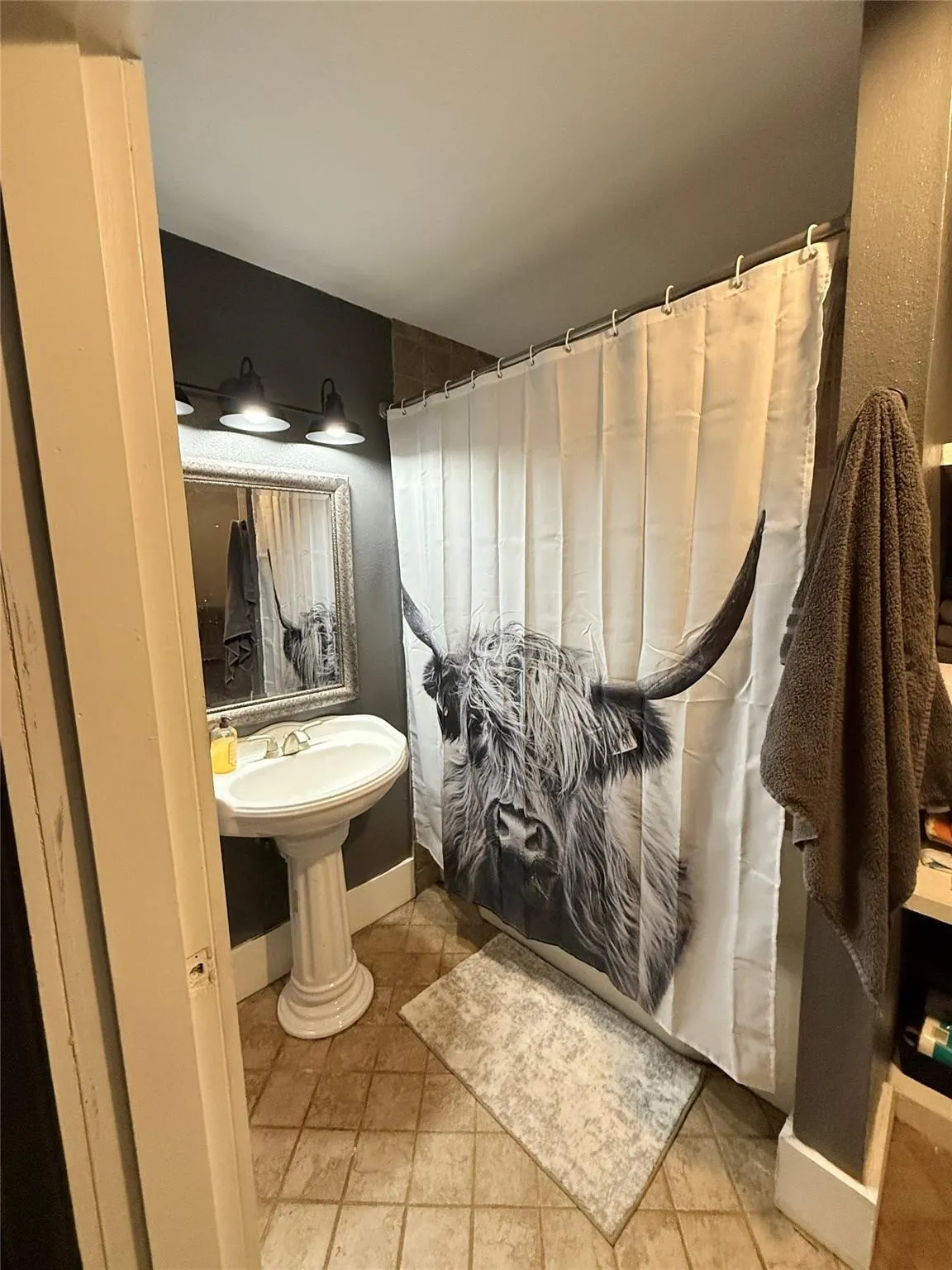 Single Family Residence For Sale in Palo Pinto County , 203 E Bennett Street, Strawn, Texas 76475, 2 Bedrooms, 1 Bathroom, Garage spaces, 2,150 Sqft, built in 1920, Price $214,900, mls#21331804, Real Estate Agent in Strawn, Homes For Sale in Palo Pinto county, Homes For Sale in Strawn, Realtor in Strawn Texas, Real Estate Brokerage Independent Realty Texas, Luminita Cordes Realtor