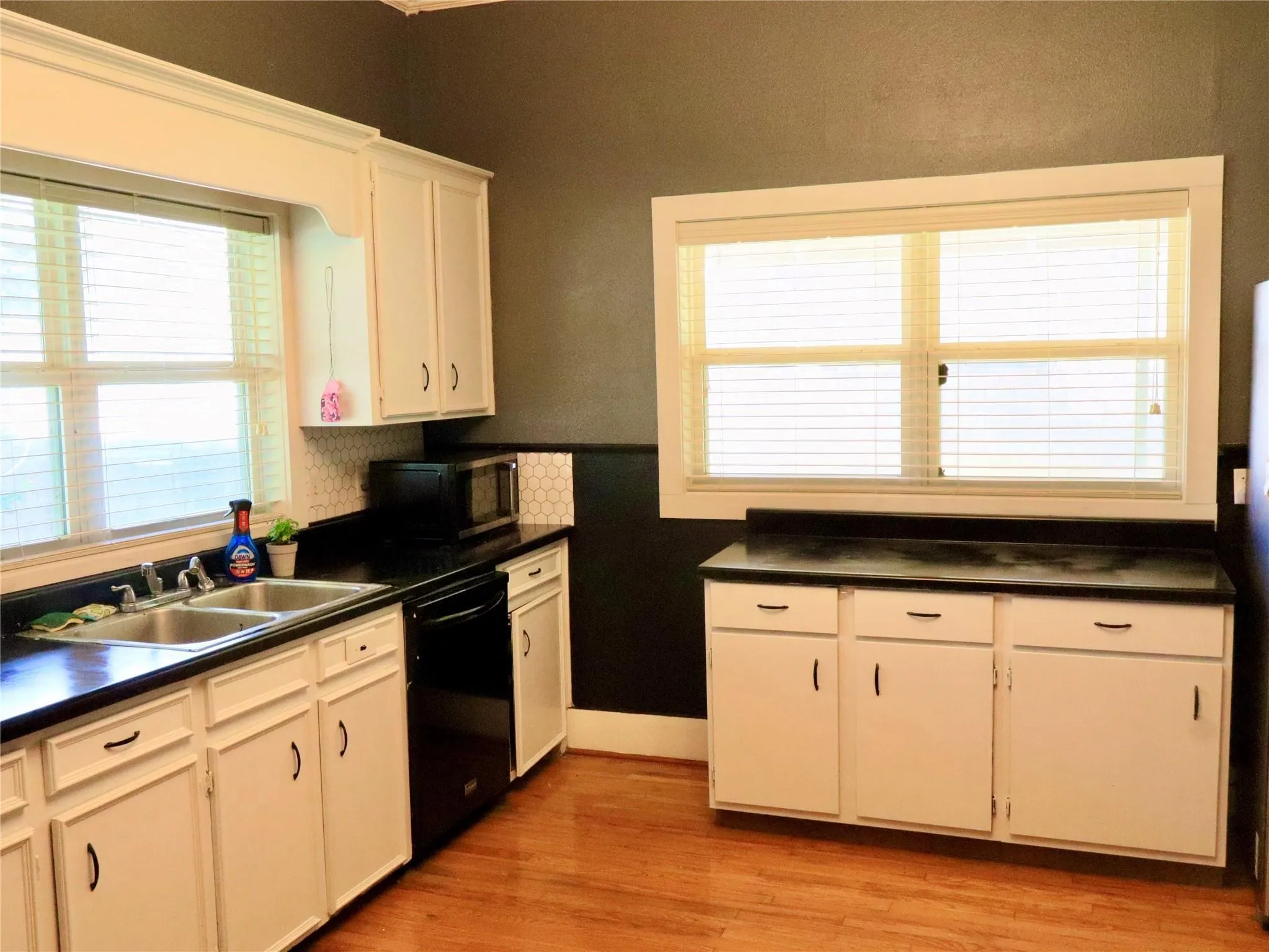 Single Family Residence For Sale in Palo Pinto County , 203 E Bennett Street, Strawn, Texas 76475, 2 Bedrooms, 1 Bathroom, Garage spaces, 2,150 Sqft, built in 1920, Price $214,900, mls#21331804, Real Estate Agent in Strawn, Homes For Sale in Palo Pinto county, Homes For Sale in Strawn, Realtor in Strawn Texas, Real Estate Brokerage Independent Realty Texas, Luminita Cordes Realtor