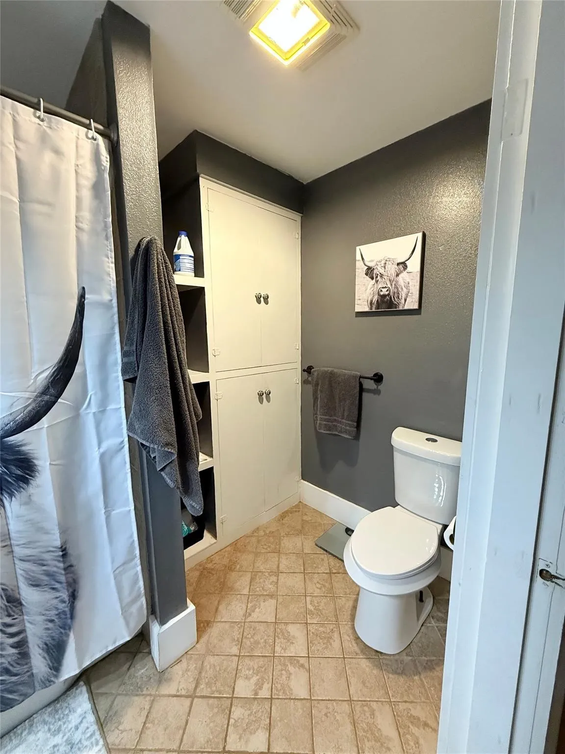 Single Family Residence For Sale in Palo Pinto County , 203 E Bennett Street, Strawn, Texas 76475, 2 Bedrooms, 1 Bathroom, Garage spaces, 2,150 Sqft, built in 1920, Price $214,900, mls#21331804, Real Estate Agent in Strawn, Homes For Sale in Palo Pinto county, Homes For Sale in Strawn, Realtor in Strawn Texas, Real Estate Brokerage Independent Realty Texas, Luminita Cordes Realtor