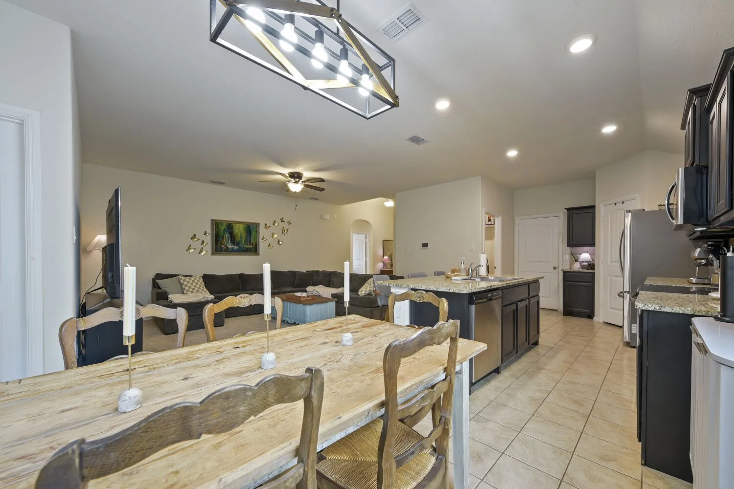 Single Family Residence For Sale in Tarrant County , 600 Stanmire Lake Trail, Fort Worth, Texas 76120, 4 Bedroom, 2 Bathroom, 1 Garage spaces, 1,772 Sqft, built in 2018, mls#21331861, Real Estate Agent in Fort Worth, Homes For Sale in Tarrant county, Homes For Sale in Fort Worth, Realtor in Fort Worth Texas, Real Estate Brokerage Independent Realty Texas, Luminita Cordes Realtor