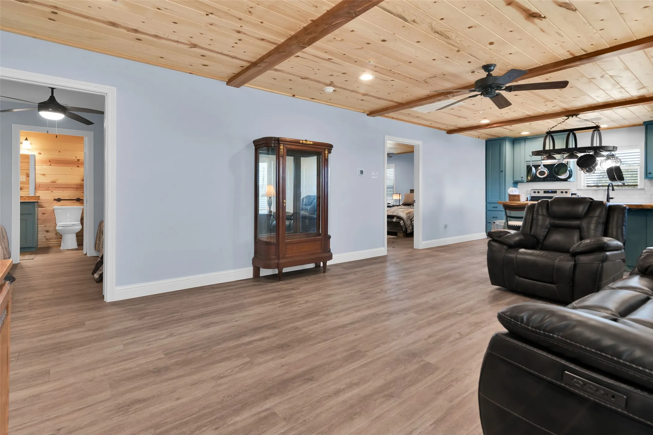 Single Family Residence For Sale in Fannin County , 1158 County Road 1240, Savoy, Texas 75479, 2 Bedrooms, 2 Bathrooms, 3 Garage spaces, 1,020 Sqft, built in 2024, Price $495,000, mls#21331885, Real Estate Agent in Savoy, Homes For Sale in Fannin county, Homes For Sale in Savoy, Realtor in Savoy Texas, Real Estate Brokerage Independent Realty Texas, Luminita Cordes Realtor