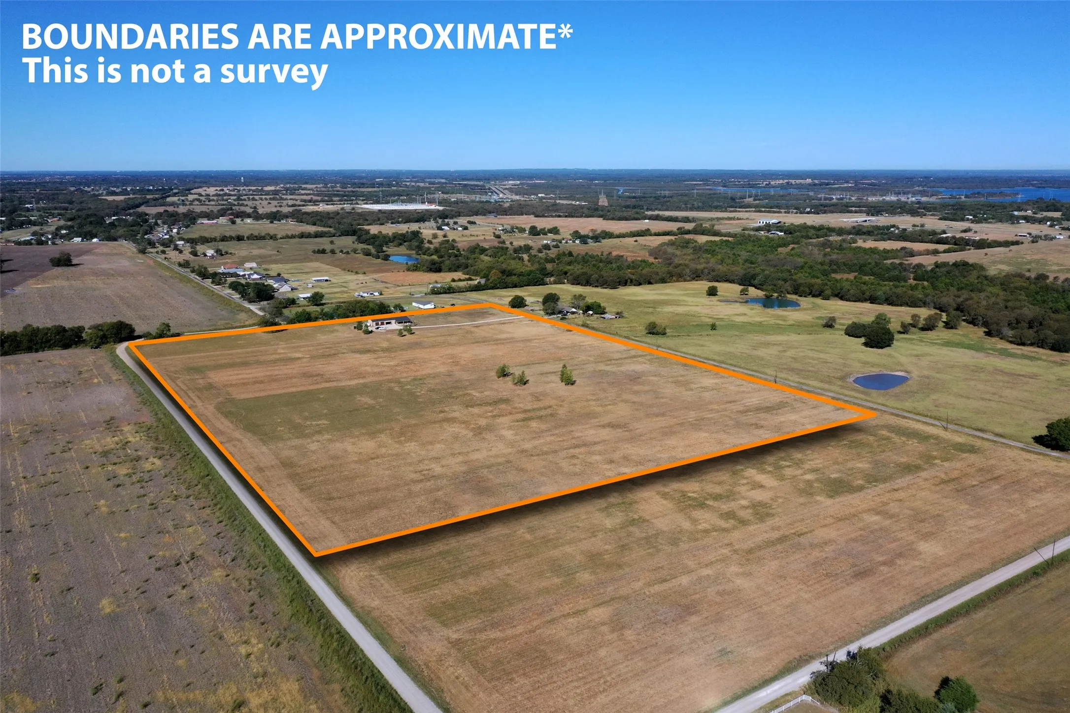 Single Family Residence For Sale in Fannin County , 1158 County Road 1240, Savoy, Texas 75479, 2 Bedrooms, 2 Bathrooms, 3 Garage spaces, 1,020 Sqft, built in 2024, Price $495,000, mls#21331885, Real Estate Agent in Savoy, Homes For Sale in Fannin county, Homes For Sale in Savoy, Realtor in Savoy Texas, Real Estate Brokerage Independent Realty Texas, Luminita Cordes Realtor