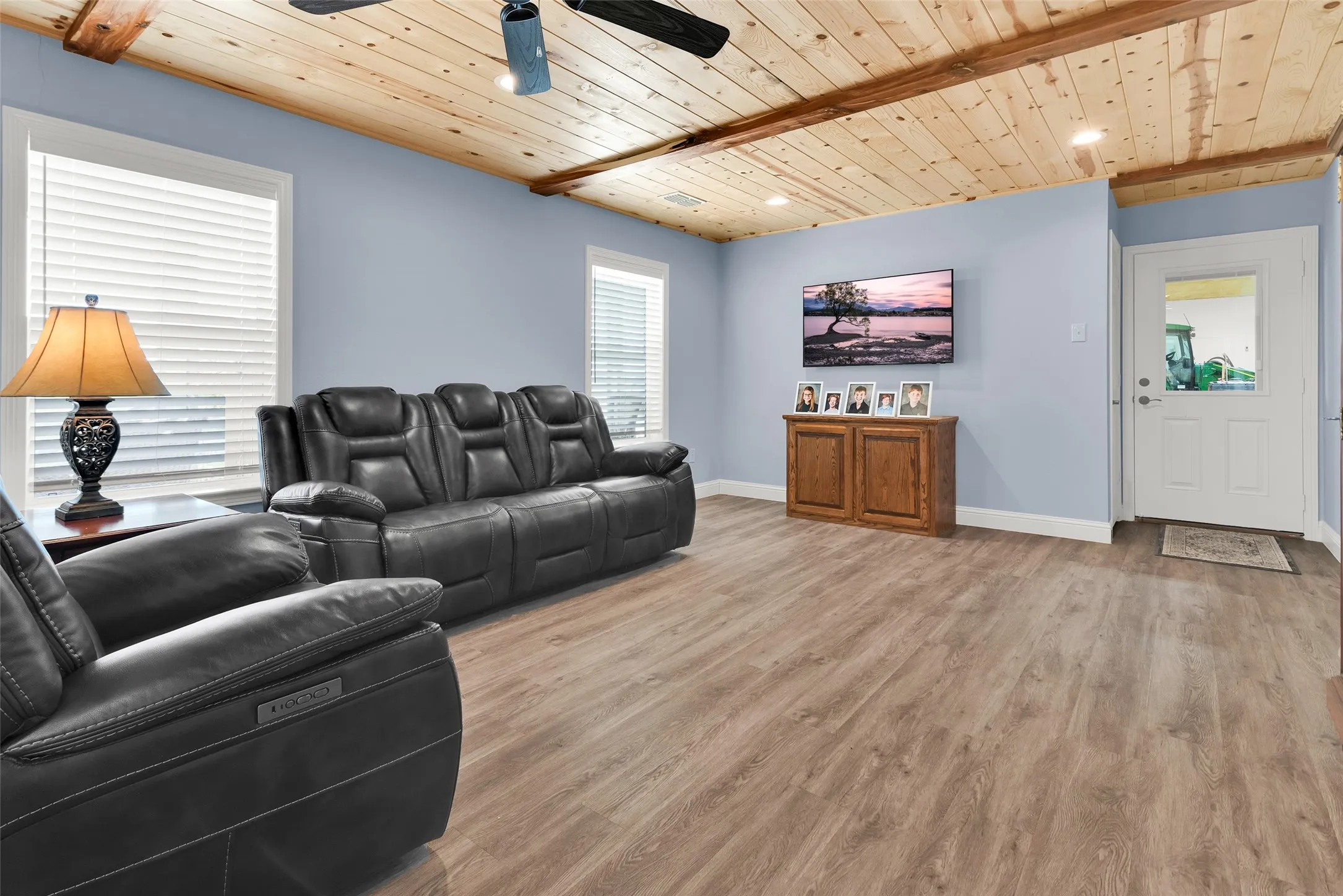 Single Family Residence For Sale in Fannin County , 1158 County Road 1240, Savoy, Texas 75479, 2 Bedrooms, 2 Bathrooms, 3 Garage spaces, 1,020 Sqft, built in 2024, Price $495,000, mls#21331885, Real Estate Agent in Savoy, Homes For Sale in Fannin county, Homes For Sale in Savoy, Realtor in Savoy Texas, Real Estate Brokerage Independent Realty Texas, Luminita Cordes Realtor