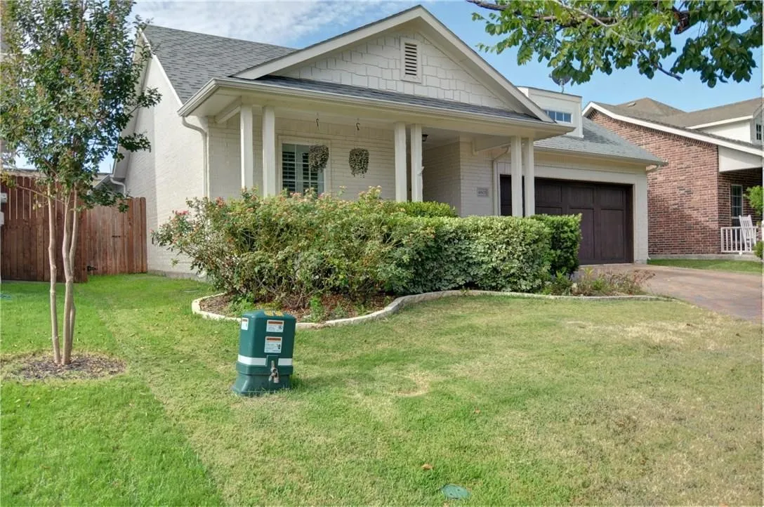 Single Family Residence For Rent in Tarrant County , 4805 Bryce Avenue, Fort Worth, Texas 76107, 3 Bedroom, 2 Bathroom, 2 Garage spaces, 1,784 Sqft, built in 2010, mls#21331886, Real Estate Agent in Fort Worth, Homes For Rent in Tarrant county, Homes For Rent in Fort Worth, Realtor in Fort Worth Texas, Real Estate Brokerage Independent Realty Texas, Luminita Cordes Realtor
