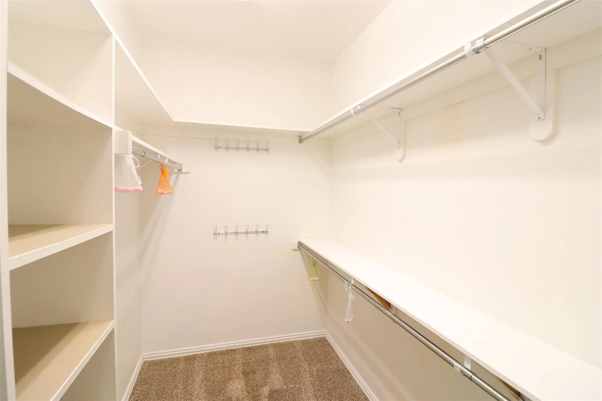 Single Family Residence For Rent in Denton County , 4041 Brazos Drive, Carrollton, Texas 75007, 4 Bedroom, 3 Bathroom, 2 Garage spaces, 2,107 Sqft, built in 1995, mls#21330543, Real Estate Agent in Carrollton, Homes For Rent in Denton county, Homes For Rent in Carrollton, Realtor in Carrollton Texas, Real Estate Brokerage Independent Realty Texas, Luminita Cordes Realtor