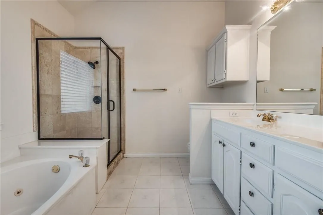 Single Family Residence For Rent in Denton County , 4041 Brazos Drive, Carrollton, Texas 75007, 4 Bedroom, 3 Bathroom, 2 Garage spaces, 2,107 Sqft, built in 1995, mls#21330543, Real Estate Agent in Carrollton, Homes For Rent in Denton county, Homes For Rent in Carrollton, Realtor in Carrollton Texas, Real Estate Brokerage Independent Realty Texas, Luminita Cordes Realtor