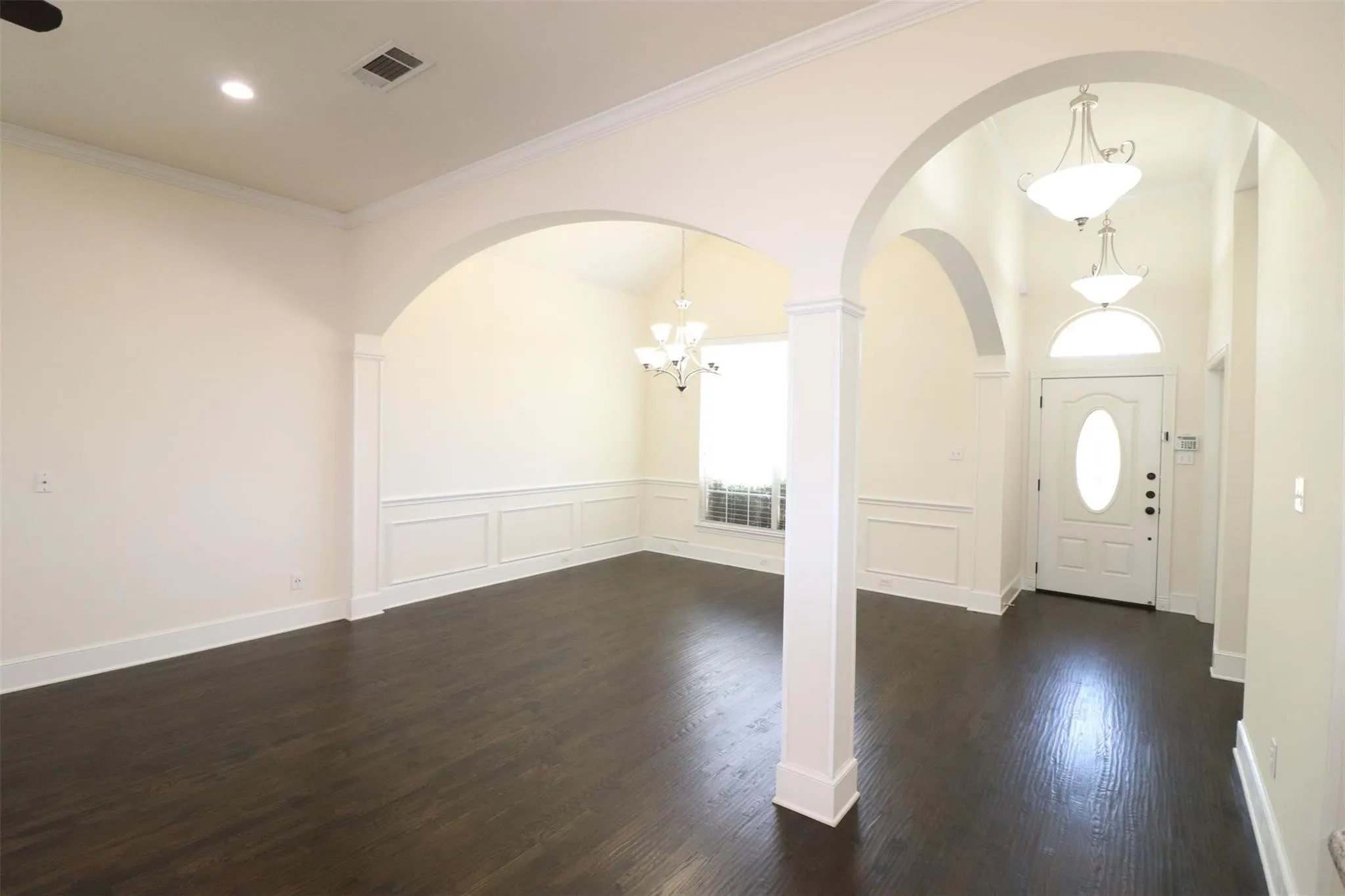 Single Family Residence For Rent in Denton County , 4041 Brazos Drive, Carrollton, Texas 75007, 4 Bedroom, 3 Bathroom, 2 Garage spaces, 2,107 Sqft, built in 1995, mls#21330543, Real Estate Agent in Carrollton, Homes For Rent in Denton county, Homes For Rent in Carrollton, Realtor in Carrollton Texas, Real Estate Brokerage Independent Realty Texas, Luminita Cordes Realtor