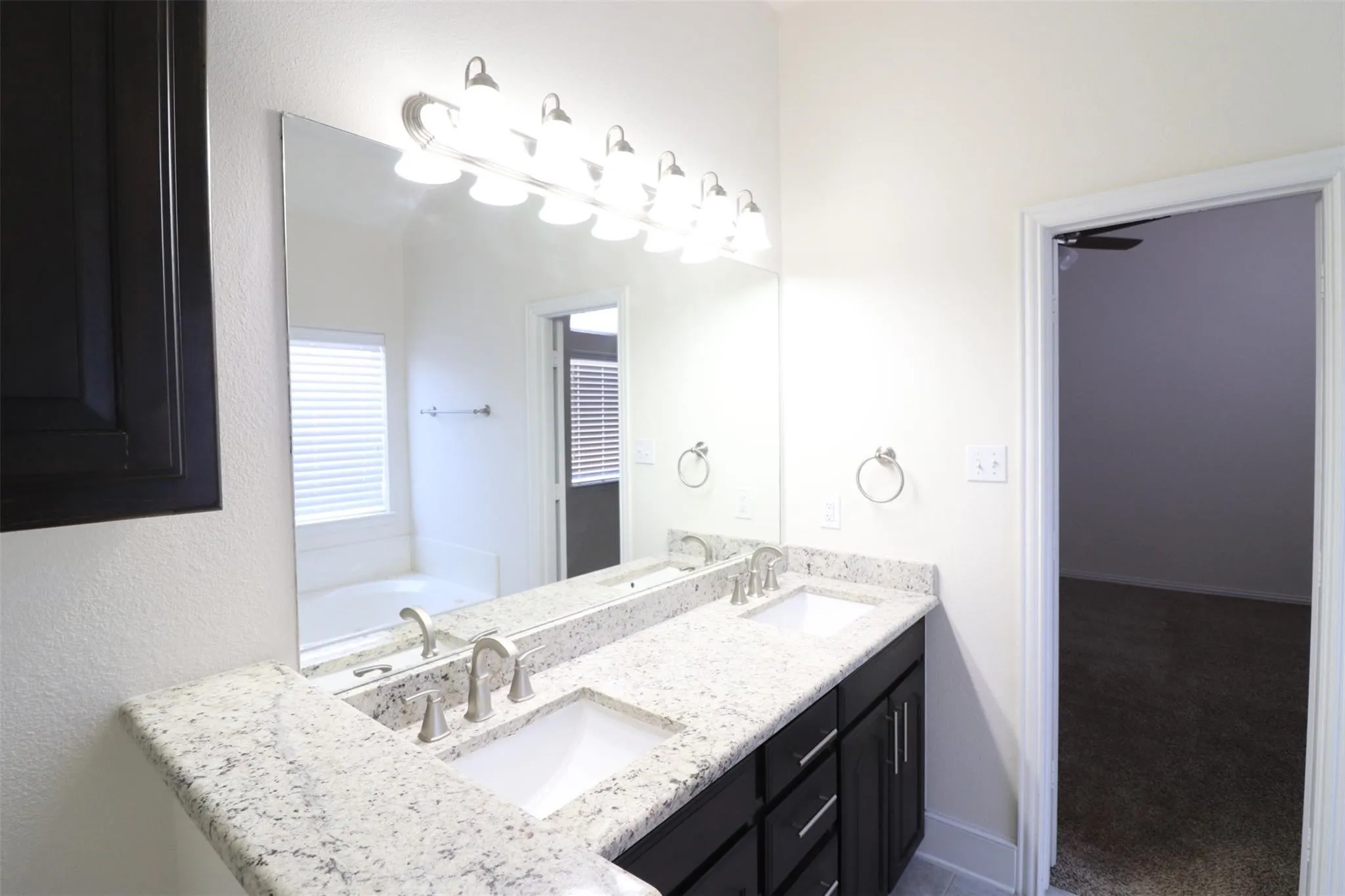 Single Family Residence For Rent in Denton County , 4041 Brazos Drive, Carrollton, Texas 75007, 4 Bedroom, 3 Bathroom, 2 Garage spaces, 2,107 Sqft, built in 1995, mls#21330543, Real Estate Agent in Carrollton, Homes For Rent in Denton county, Homes For Rent in Carrollton, Realtor in Carrollton Texas, Real Estate Brokerage Independent Realty Texas, Luminita Cordes Realtor