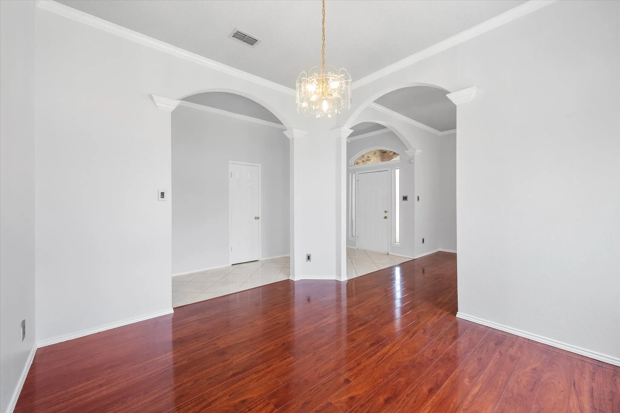 Single Family Residence For Sale in Dallas County , 1132 Devonshire Drive, De Soto, Texas 75115, 3 Bedroom, 2 Bathroom, 2 Garage spaces, 2,256 Sqft, built in 1990, mls#21330316, Real Estate Agent in De Soto, Homes For Sale in Dallas county, Homes For Sale in De Soto, Realtor in De Soto Texas, Real Estate Brokerage Independent Realty Texas, Luminita Cordes Realtor