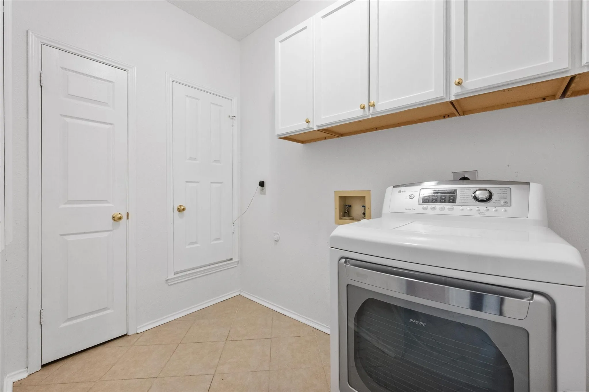 Single Family Residence For Sale in Dallas County , 1132 Devonshire Drive, De Soto, Texas 75115, 3 Bedroom, 2 Bathroom, 2 Garage spaces, 2,256 Sqft, built in 1990, mls#21330316, Real Estate Agent in De Soto, Homes For Sale in Dallas county, Homes For Sale in De Soto, Realtor in De Soto Texas, Real Estate Brokerage Independent Realty Texas, Luminita Cordes Realtor