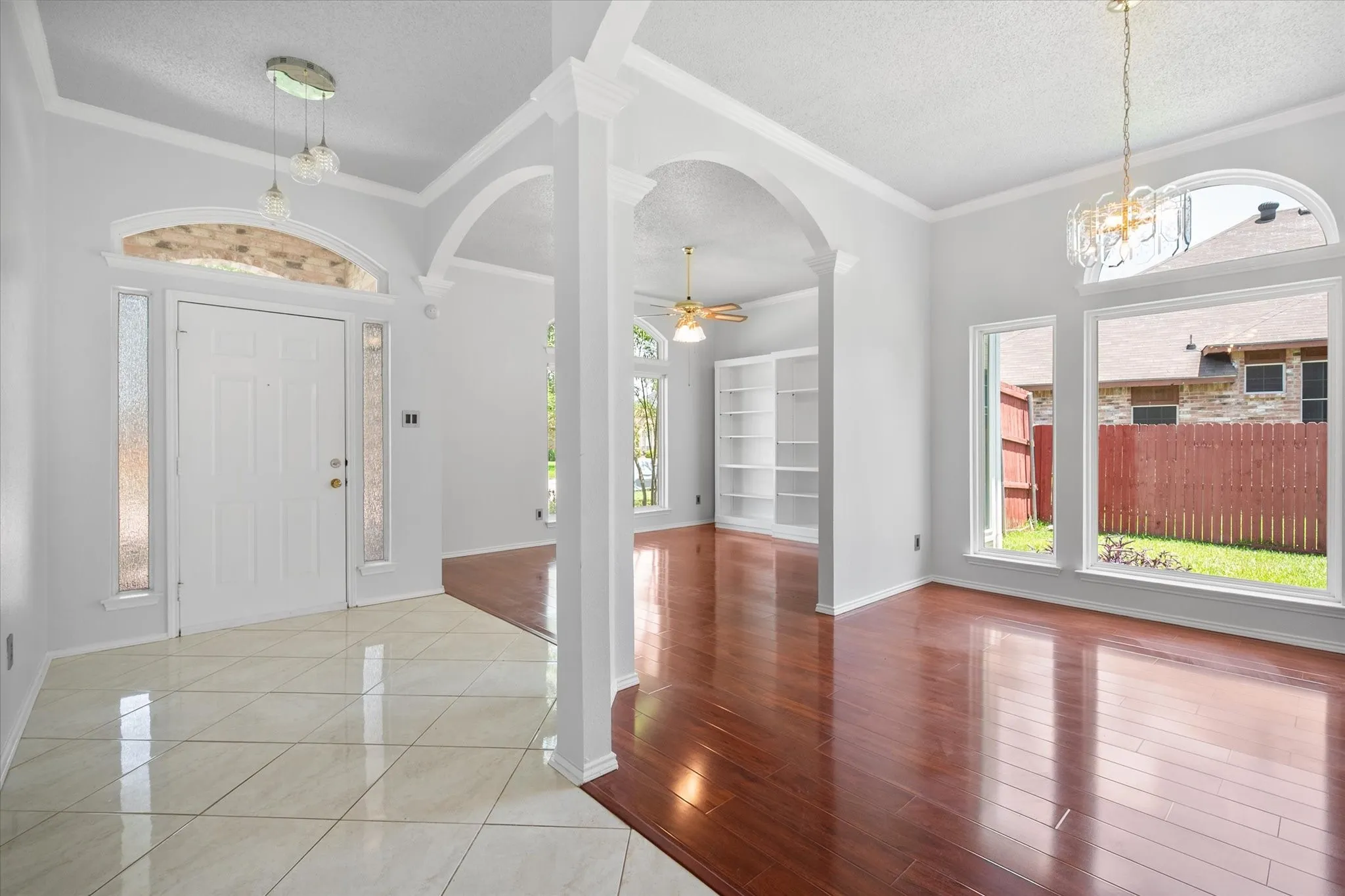 Single Family Residence For Sale in Dallas County , 1132 Devonshire Drive, De Soto, Texas 75115, 3 Bedroom, 2 Bathroom, 2 Garage spaces, 2,256 Sqft, built in 1990, mls#21330316, Real Estate Agent in De Soto, Homes For Sale in Dallas county, Homes For Sale in De Soto, Realtor in De Soto Texas, Real Estate Brokerage Independent Realty Texas, Luminita Cordes Realtor