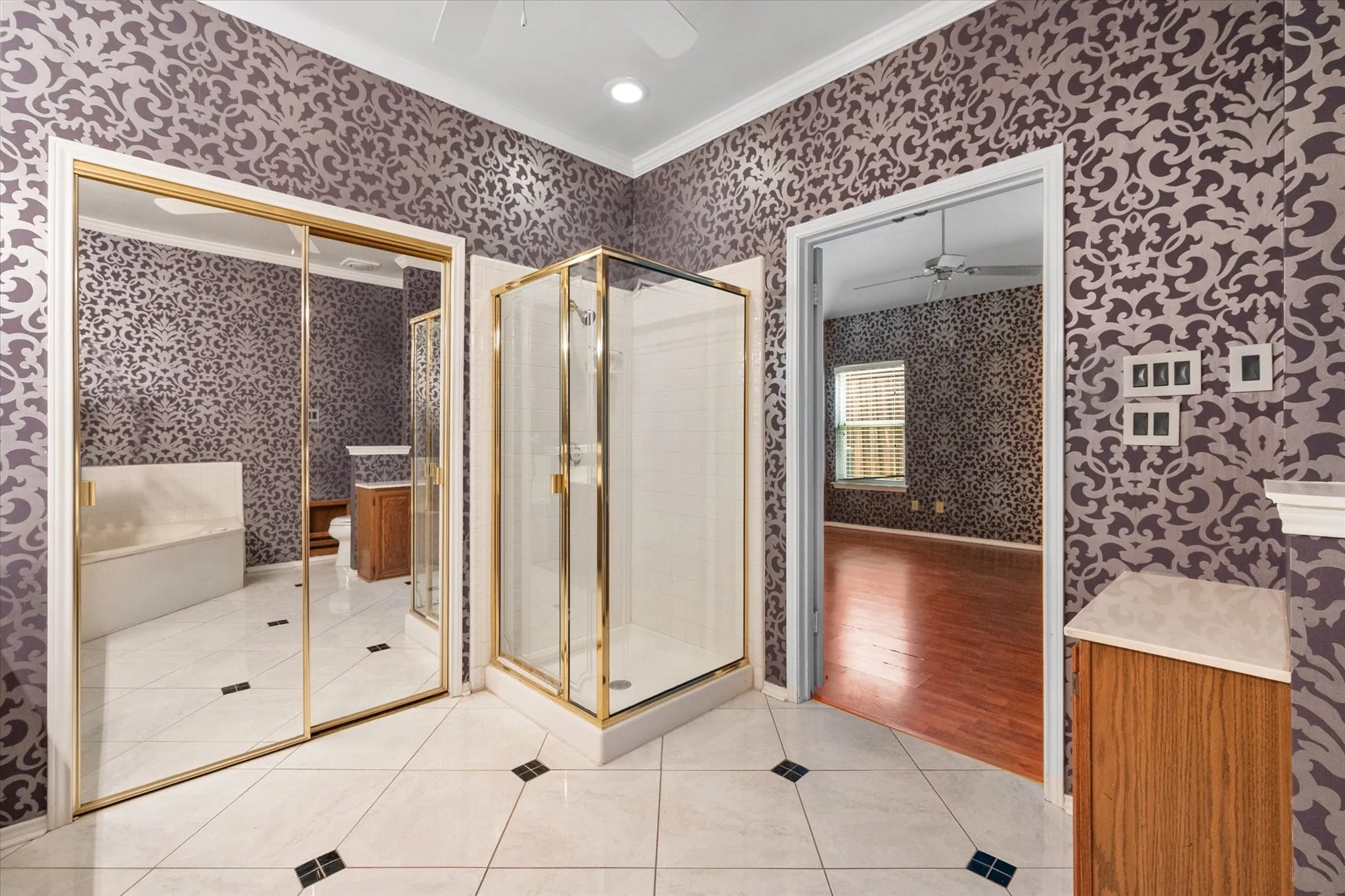 Single Family Residence For Sale in Dallas County , 1132 Devonshire Drive, De Soto, Texas 75115, 3 Bedroom, 2 Bathroom, 2 Garage spaces, 2,256 Sqft, built in 1990, mls#21330316, Real Estate Agent in De Soto, Homes For Sale in Dallas county, Homes For Sale in De Soto, Realtor in De Soto Texas, Real Estate Brokerage Independent Realty Texas, Luminita Cordes Realtor
