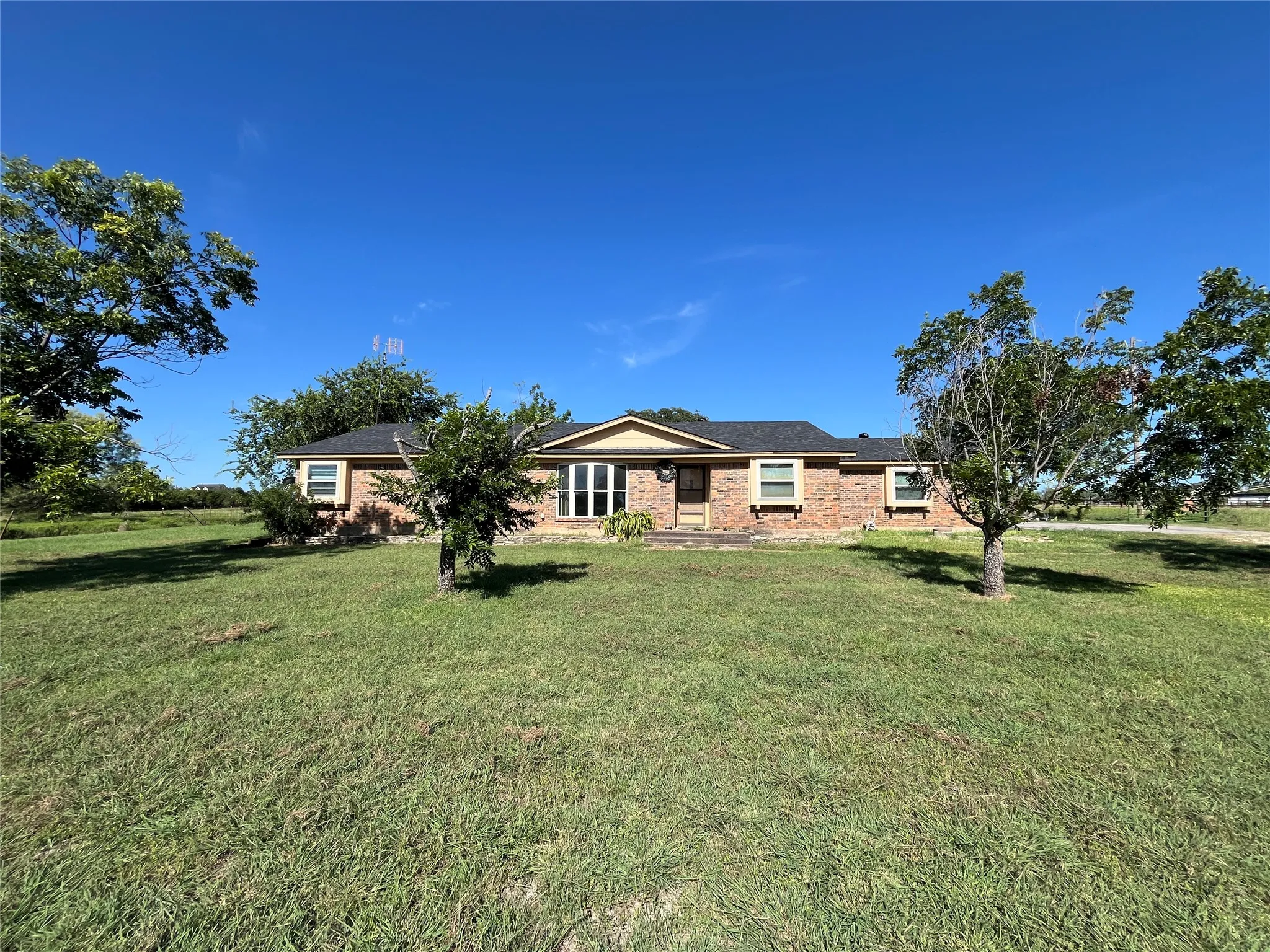 Single Family Residence For Sale in Hamilton County , 377c County Road 3244, Hico, Texas 76457, 3 Bedrooms, 2 Bathrooms, 2 Garage spaces, 2,539 Sqft, built in 1983, Price $699,000, mls#21331901, Real Estate Agent in Hico, Homes For Sale in Hamilton county, Homes For Sale in Hico, Realtor in Hico Texas, Real Estate Brokerage Independent Realty Texas, Luminita Cordes Realtor