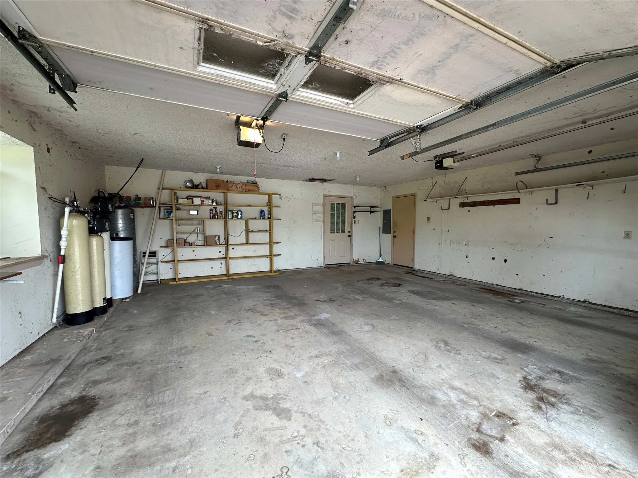 Single Family Residence For Sale in Hamilton County , 377c County Road 3244, Hico, Texas 76457, 3 Bedrooms, 2 Bathrooms, 2 Garage spaces, 2,539 Sqft, built in 1983, Price $699,000, mls#21331901, Real Estate Agent in Hico, Homes For Sale in Hamilton county, Homes For Sale in Hico, Realtor in Hico Texas, Real Estate Brokerage Independent Realty Texas, Luminita Cordes Realtor
