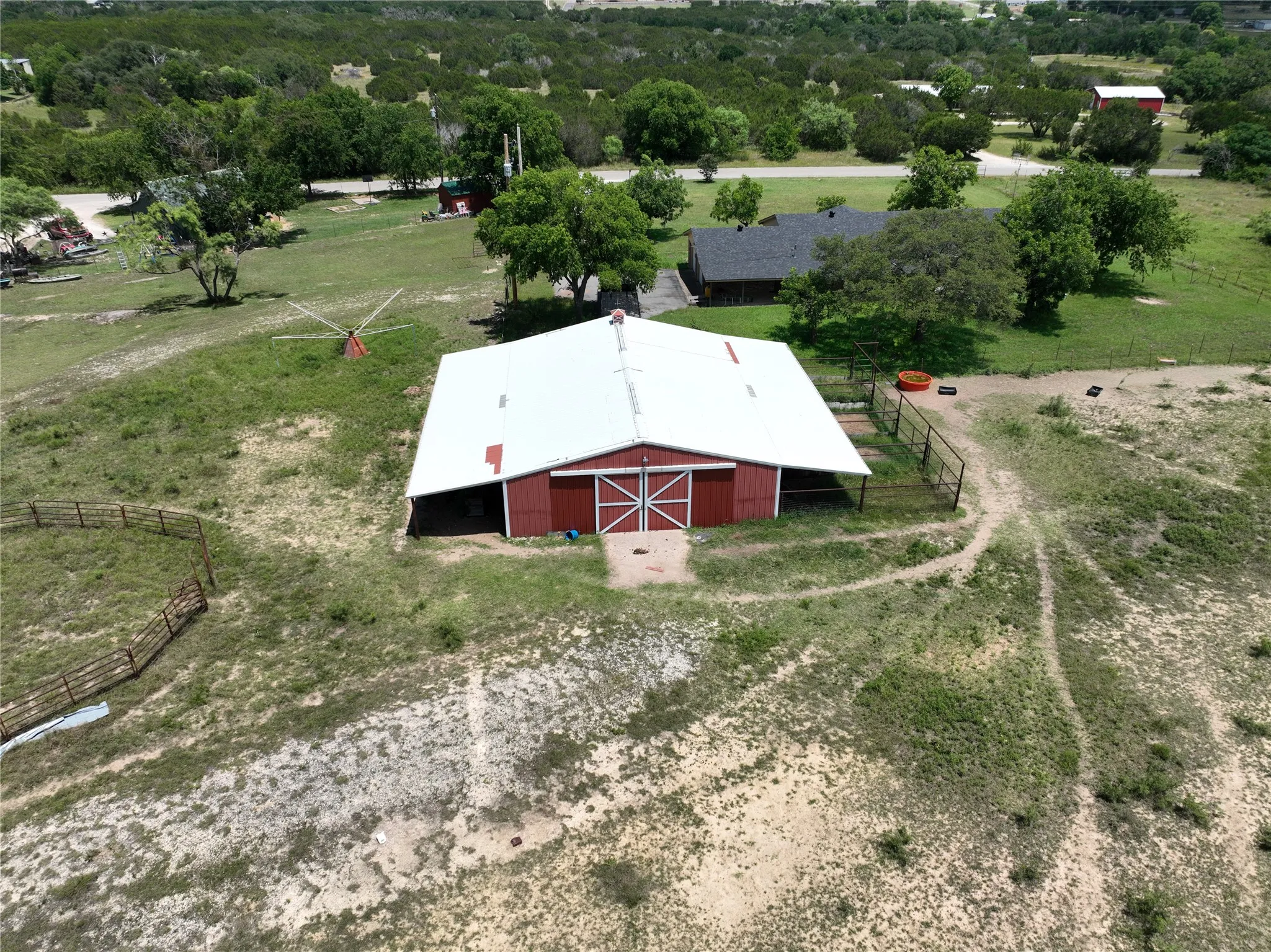 Single Family Residence For Sale in Hamilton County , 377c County Road 3244, Hico, Texas 76457, 3 Bedrooms, 2 Bathrooms, 2 Garage spaces, 2,539 Sqft, built in 1983, Price $699,000, mls#21331901, Real Estate Agent in Hico, Homes For Sale in Hamilton county, Homes For Sale in Hico, Realtor in Hico Texas, Real Estate Brokerage Independent Realty Texas, Luminita Cordes Realtor