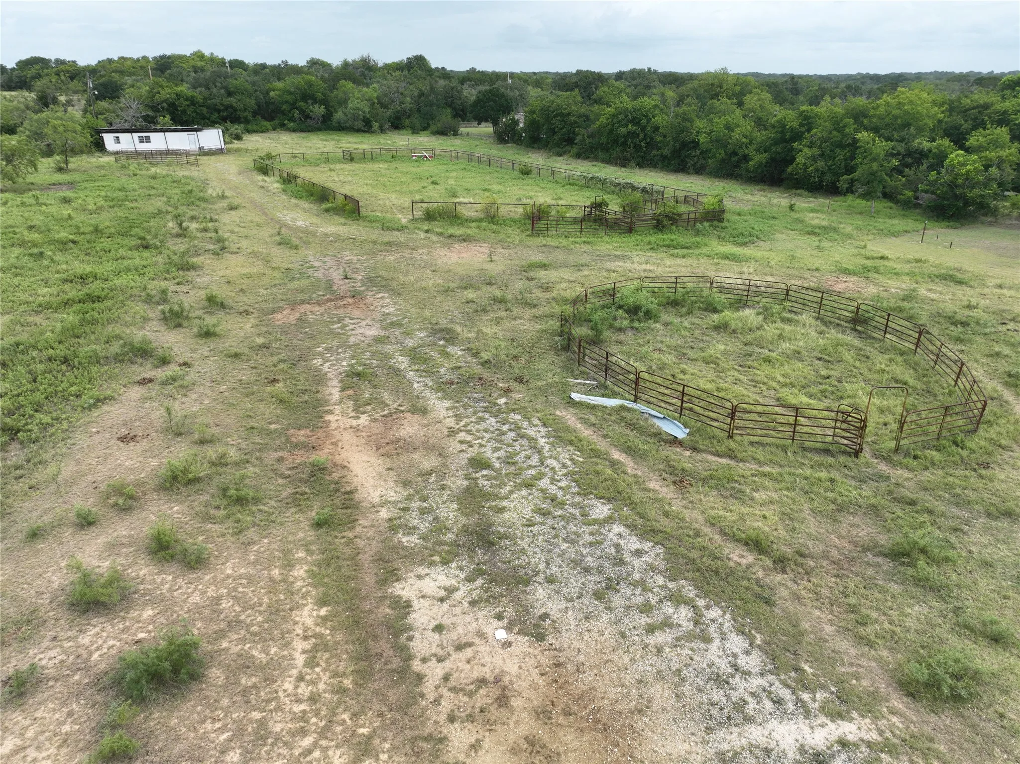 Single Family Residence For Sale in Hamilton County , 377c County Road 3244, Hico, Texas 76457, 3 Bedrooms, 2 Bathrooms, 2 Garage spaces, 2,539 Sqft, built in 1983, Price $699,000, mls#21331901, Real Estate Agent in Hico, Homes For Sale in Hamilton county, Homes For Sale in Hico, Realtor in Hico Texas, Real Estate Brokerage Independent Realty Texas, Luminita Cordes Realtor
