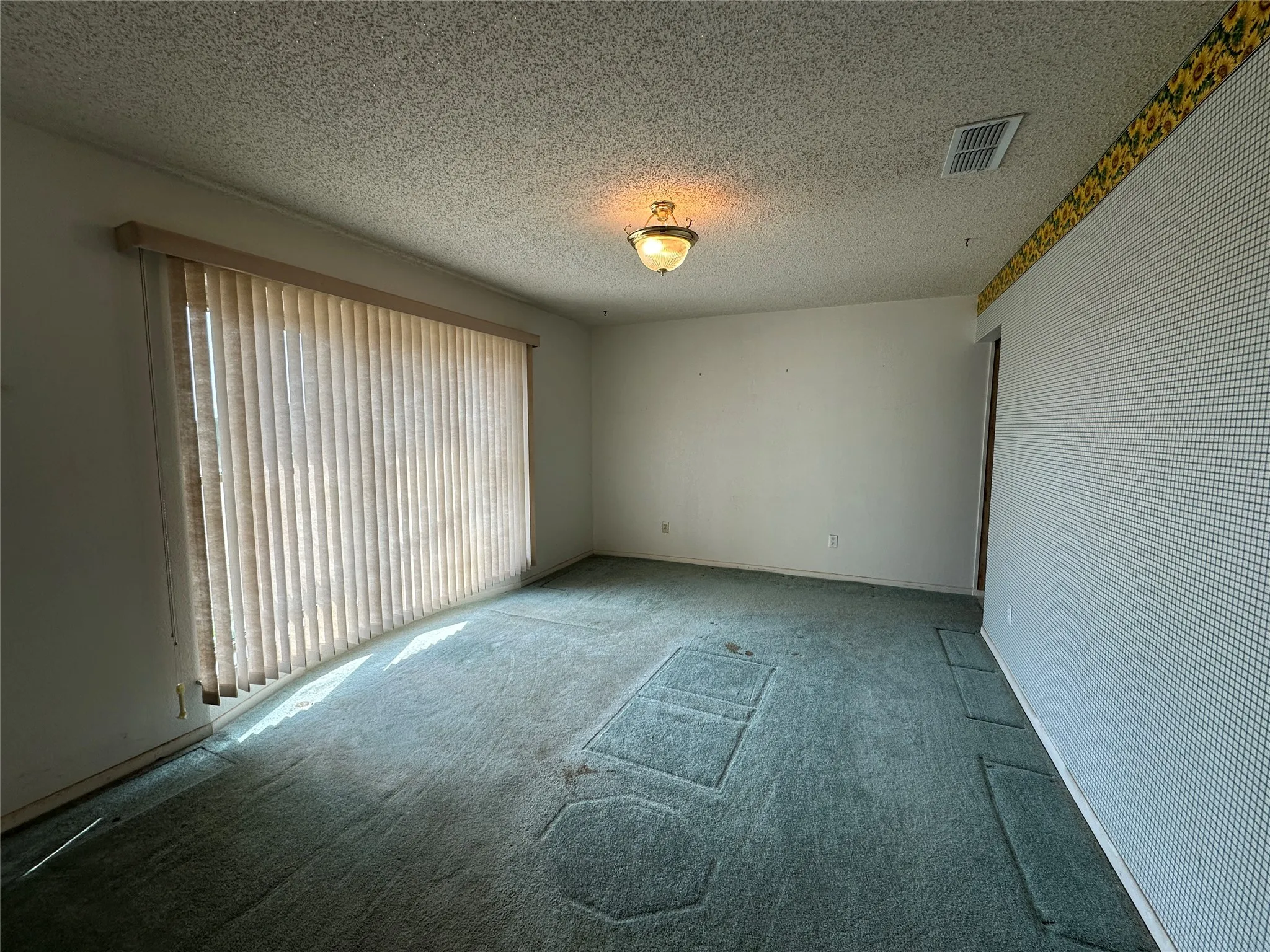 Single Family Residence For Sale in Hamilton County , 377c County Road 3244, Hico, Texas 76457, 3 Bedrooms, 2 Bathrooms, 2 Garage spaces, 2,539 Sqft, built in 1983, Price $699,000, mls#21331901, Real Estate Agent in Hico, Homes For Sale in Hamilton county, Homes For Sale in Hico, Realtor in Hico Texas, Real Estate Brokerage Independent Realty Texas, Luminita Cordes Realtor