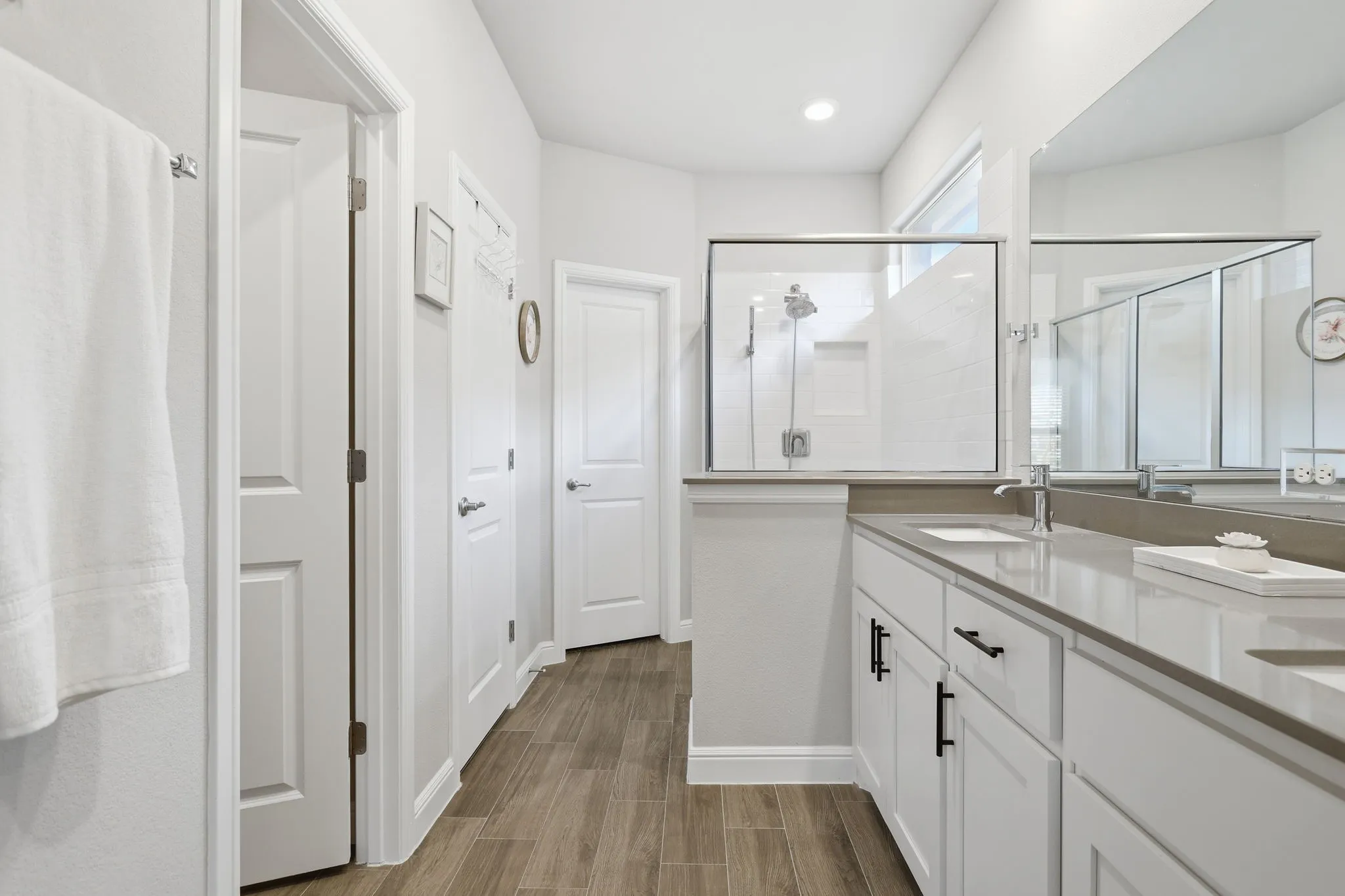 Separate Water Closet in this ensuite.