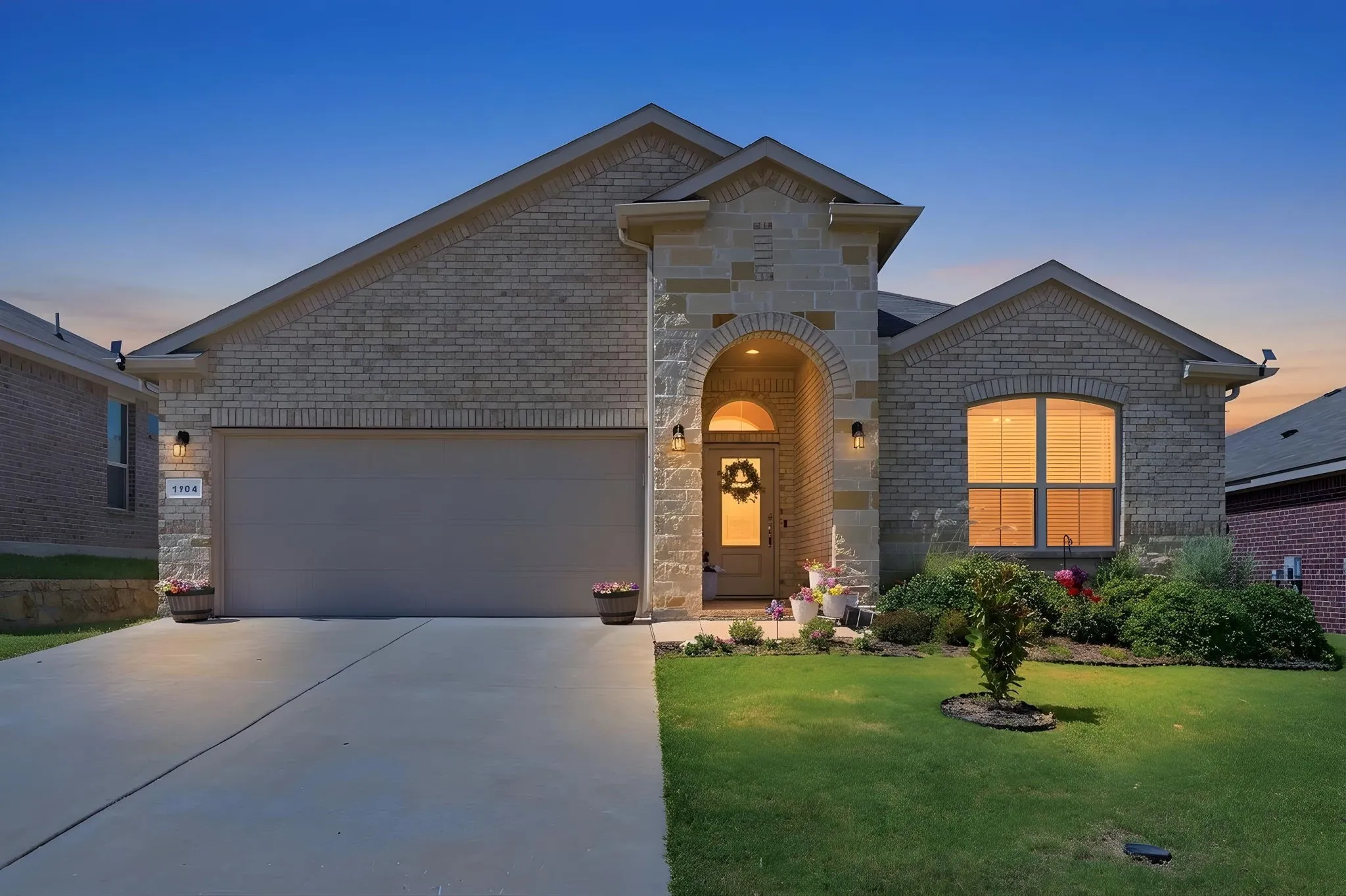 Welcoming home invites you inside.