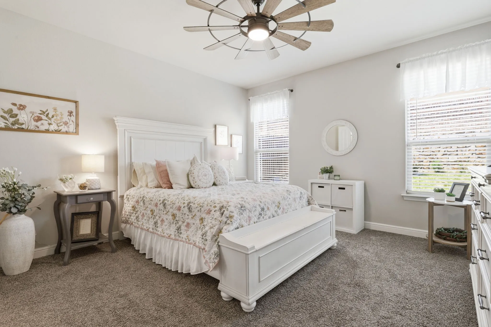 Bright and airy primary with lots of room.