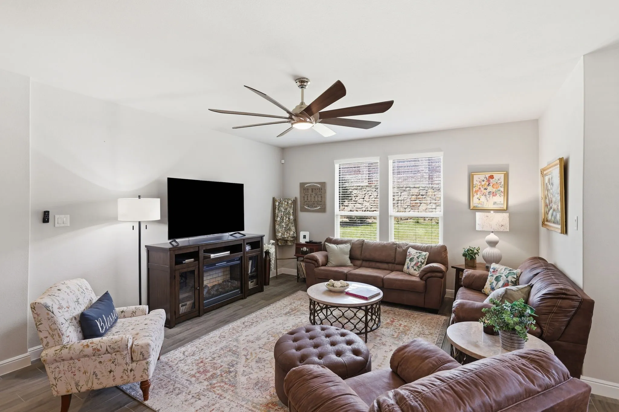 Cozy, yet open living space.