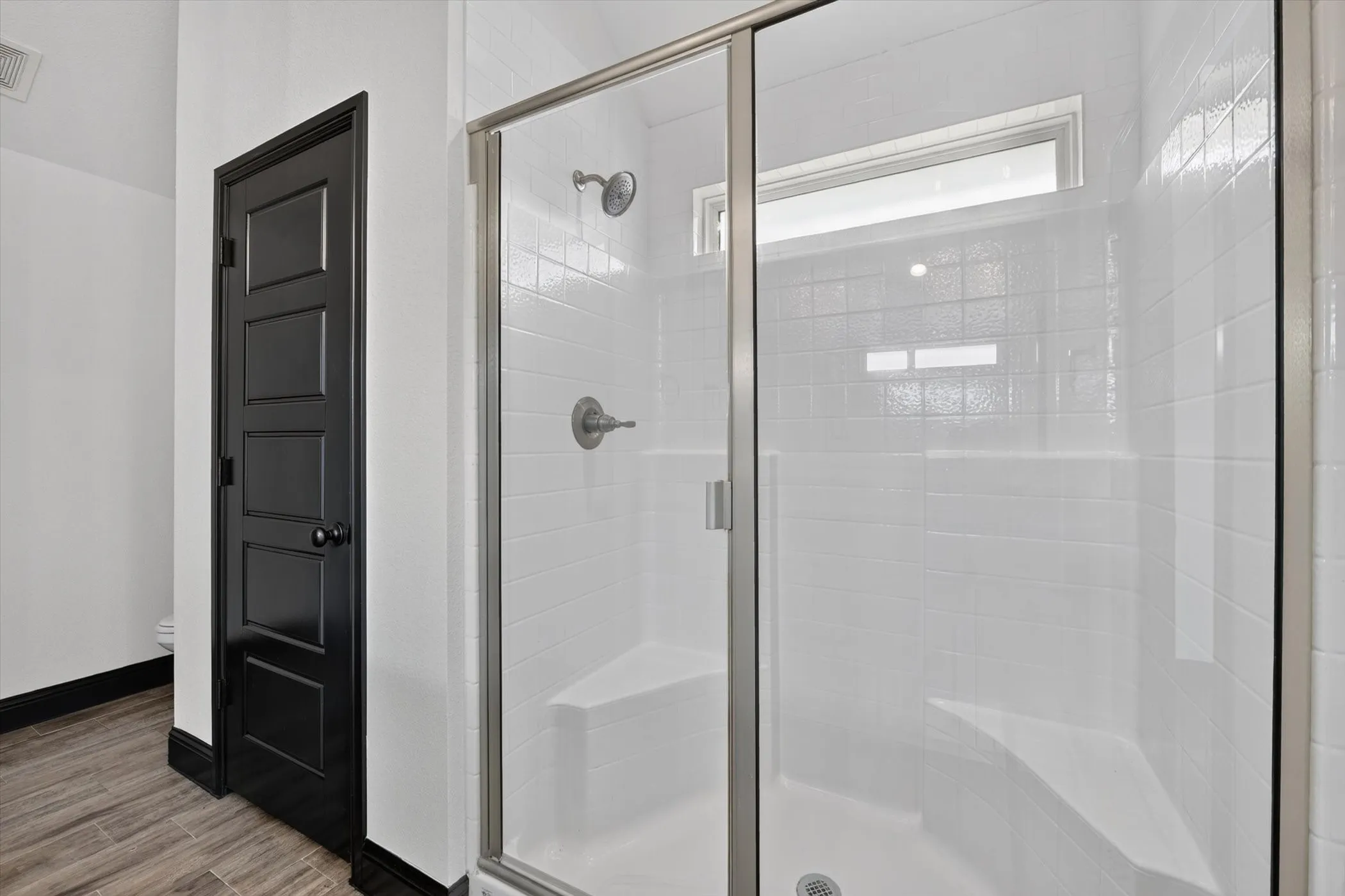 Single Family Residence For Sale in Parker County , 106 Clover Circle, Weatherford, Texas 76086, 3 Bedroom, 2 Bathroom, 2 Garage spaces, 1,332 Sqft, built in 2020, mls#21331546, Real Estate Agent in Weatherford, Homes For Sale in Parker county, Homes For Sale in Weatherford, Realtor in Weatherford Texas, Real Estate Brokerage Independent Realty Texas, Luminita Cordes Realtor