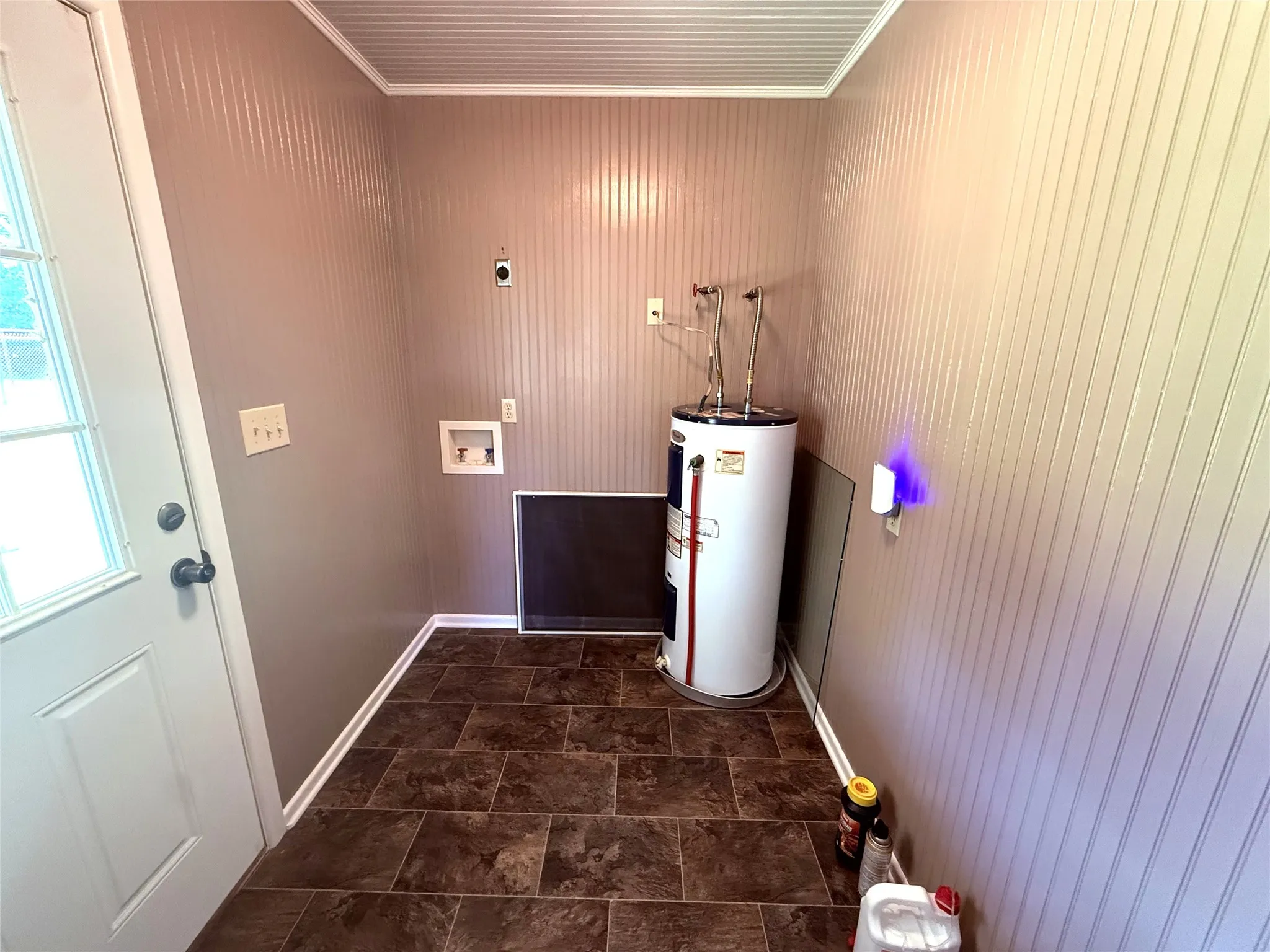 Single Family Residence For Sale in Franklin (TX) County , 175 County Road Nw 1010, Mount Vernon, Texas 75457, 2 Bedroom, 1 Bathroom, Garage spaces, 1,350 Sqft, built in 2013, mls#21330855, Real Estate Agent in Mount Vernon, Homes For Sale in Franklin (TX) county, Homes For Sale in Mount Vernon, Realtor in Mount Vernon Texas, Real Estate Brokerage Independent Realty Texas, Luminita Cordes Realtor