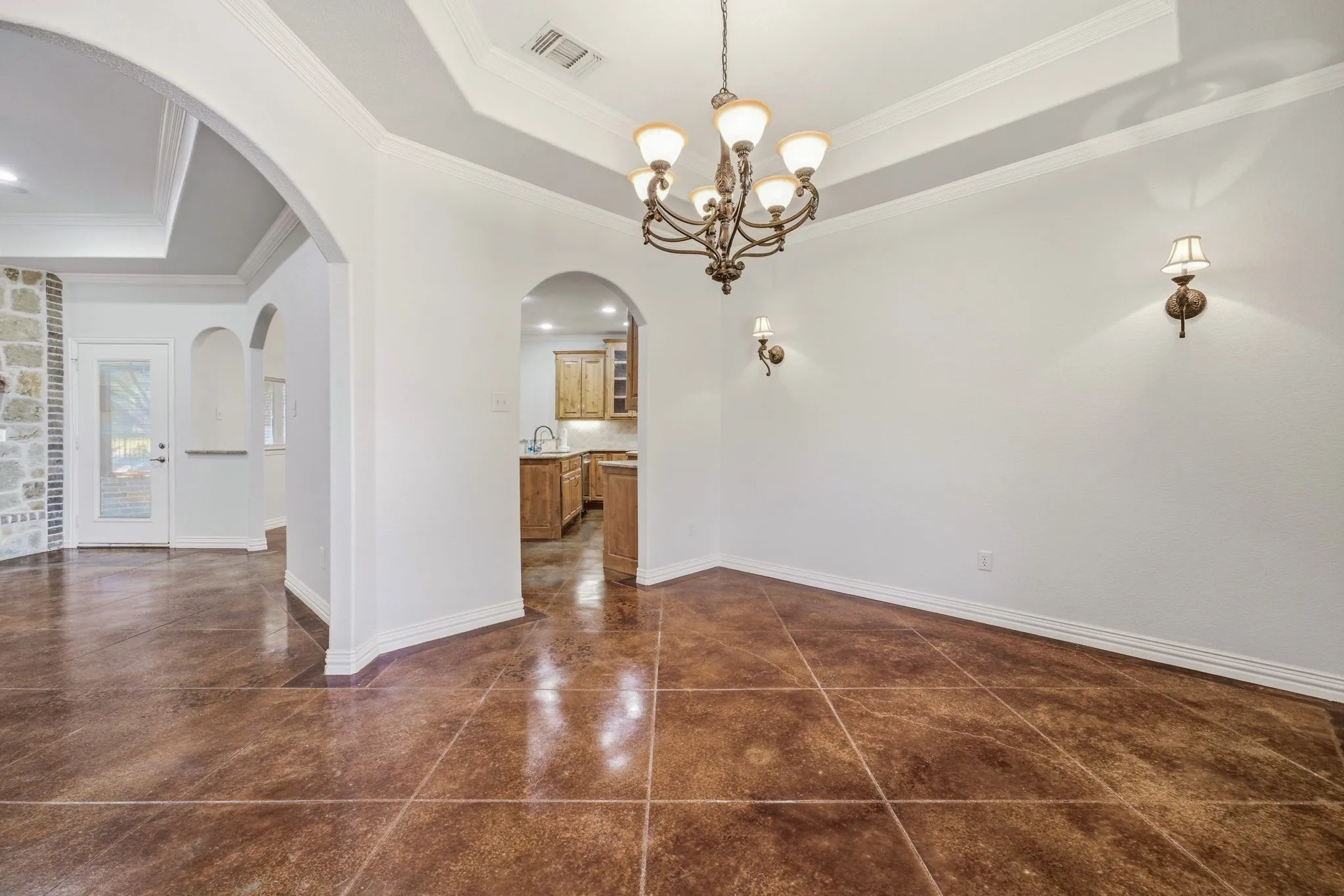 Single Family Residence For Sale in Hood County , 910 Mallard Pointe Drive, Granbury, Texas 76049, 3 Bedroom, 3 Bathroom, 3 Garage spaces, 2,355 Sqft, built in 2007, mls#21329894, Real Estate Agent in Granbury, Homes For Sale in Hood county, Homes For Sale in Granbury, Realtor in Granbury Texas, Real Estate Brokerage Independent Realty Texas, Luminita Cordes Realtor