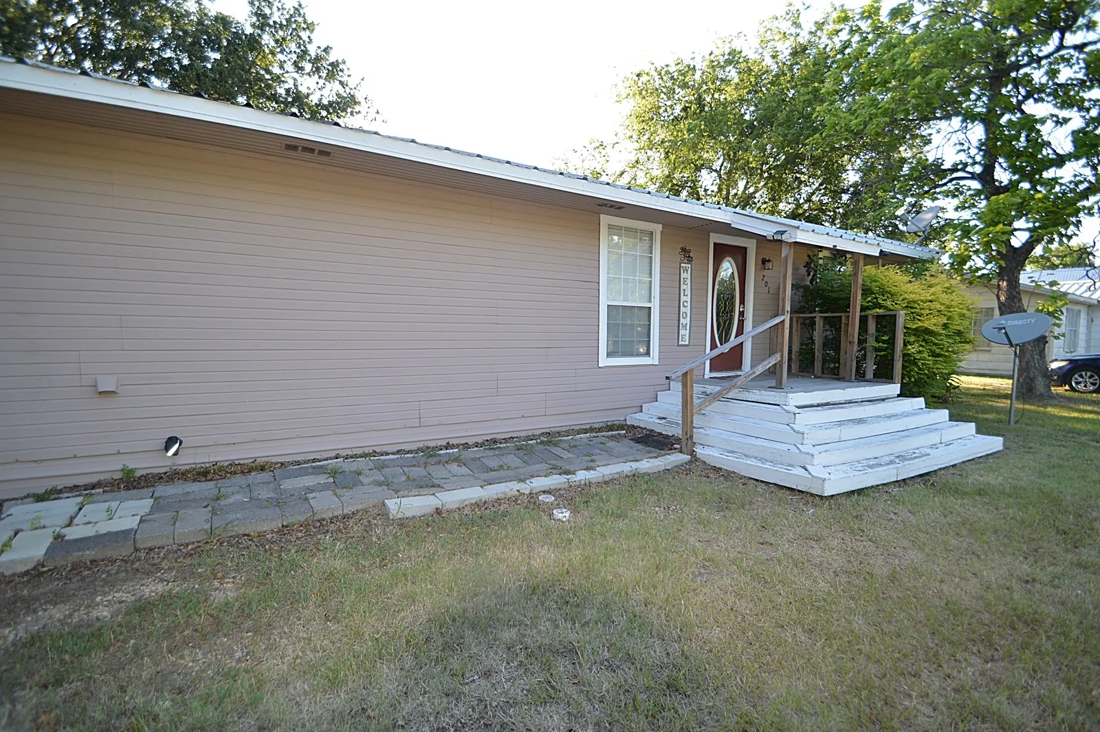 Single Family Residence For Rent in Hunt County , 201 Kirk Lane, West Tawakoni, Texas 75474, 3 Bedroom, 1 Bathroom, Garage spaces, 1,210 Sqft, built in 1985, mls#21331931, Real Estate Agent in West Tawakoni, Homes For Rent in Hunt county, Homes For Rent in West Tawakoni, Realtor in West Tawakoni Texas, Real Estate Brokerage Independent Realty Texas, Luminita Cordes Realtor