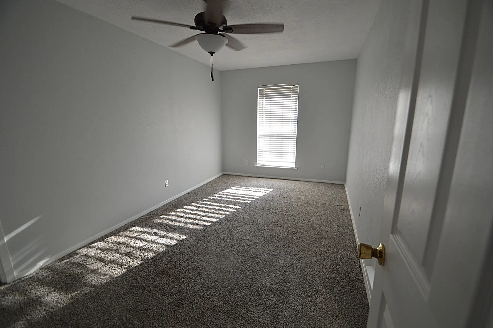 Single Family Residence For Rent in Hunt County , 201 Kirk Lane, West Tawakoni, Texas 75474, 3 Bedroom, 1 Bathroom, Garage spaces, 1,210 Sqft, built in 1985, mls#21331931, Real Estate Agent in West Tawakoni, Homes For Rent in Hunt county, Homes For Rent in West Tawakoni, Realtor in West Tawakoni Texas, Real Estate Brokerage Independent Realty Texas, Luminita Cordes Realtor