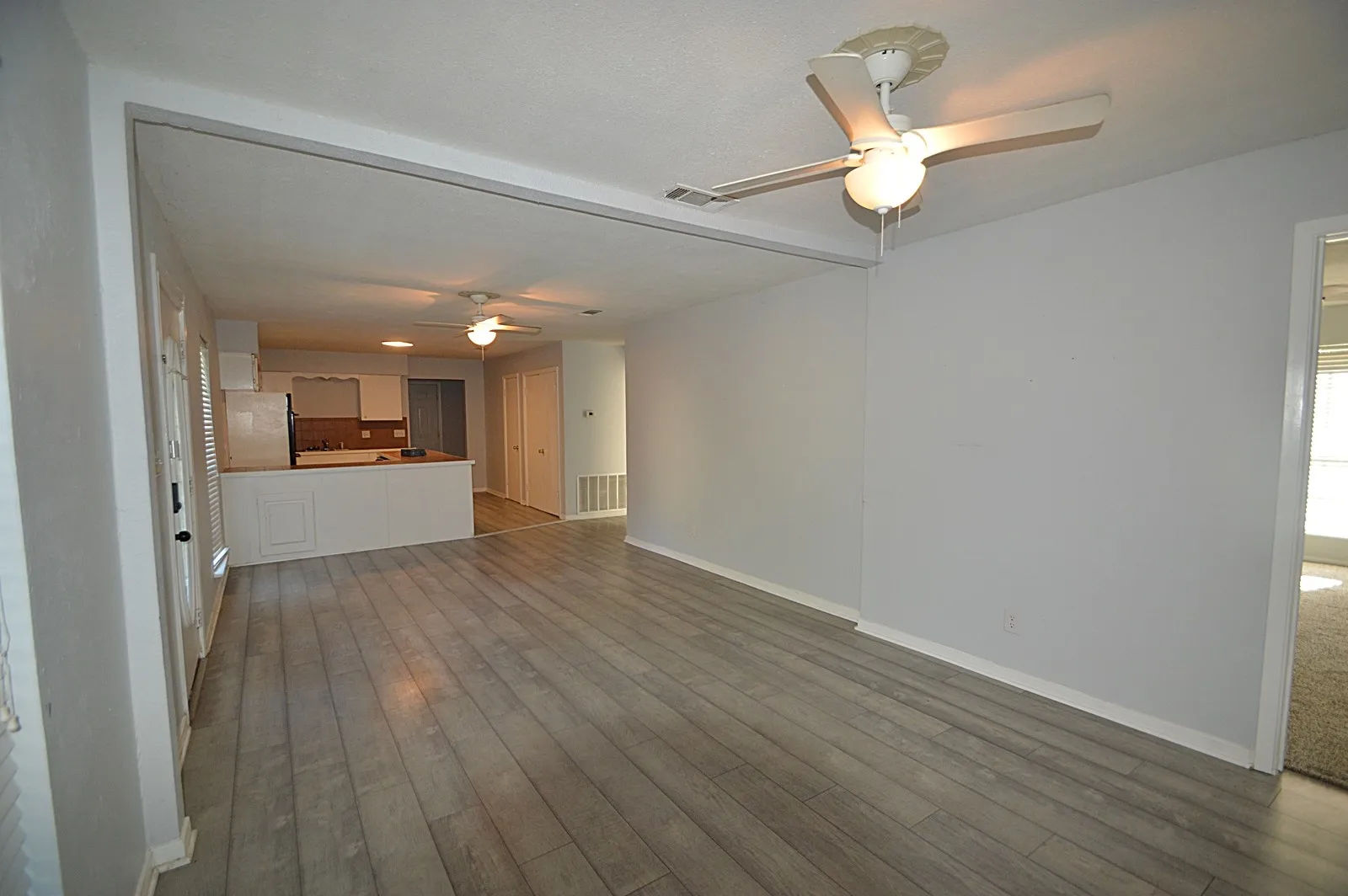 Single Family Residence For Rent in Hunt County , 201 Kirk Lane, West Tawakoni, Texas 75474, 3 Bedroom, 1 Bathroom, Garage spaces, 1,210 Sqft, built in 1985, mls#21331931, Real Estate Agent in West Tawakoni, Homes For Rent in Hunt county, Homes For Rent in West Tawakoni, Realtor in West Tawakoni Texas, Real Estate Brokerage Independent Realty Texas, Luminita Cordes Realtor