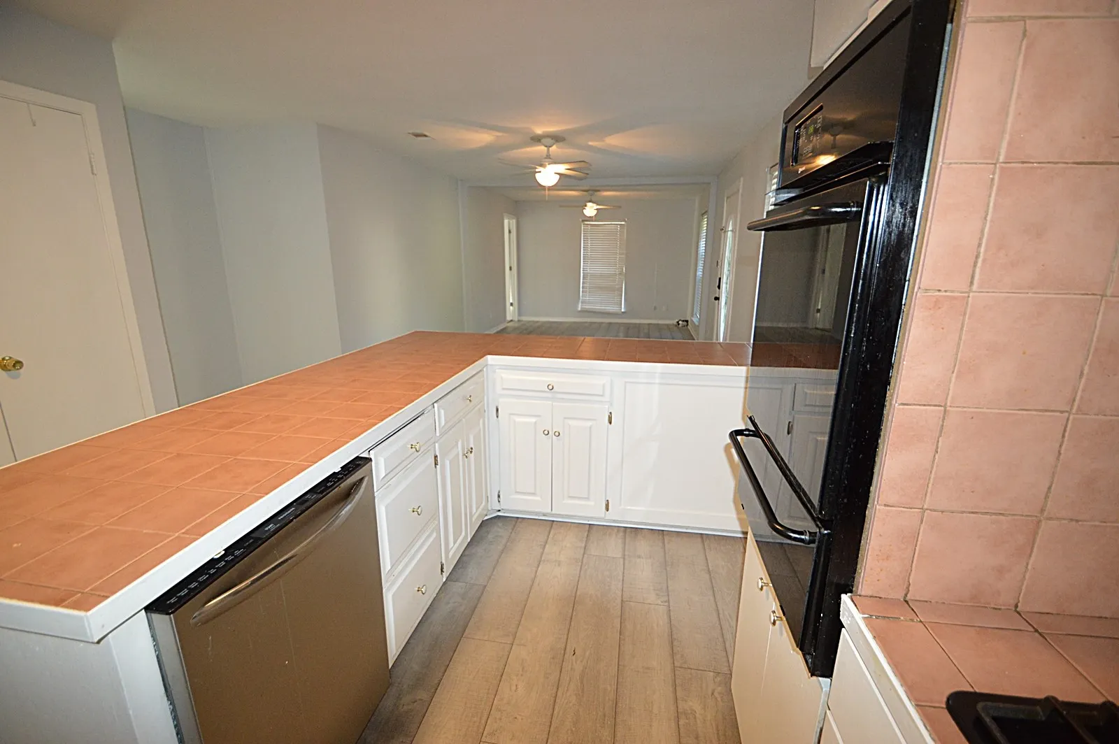 Single Family Residence For Rent in Hunt County , 201 Kirk Lane, West Tawakoni, Texas 75474, 3 Bedroom, 1 Bathroom, Garage spaces, 1,210 Sqft, built in 1985, mls#21331931, Real Estate Agent in West Tawakoni, Homes For Rent in Hunt county, Homes For Rent in West Tawakoni, Realtor in West Tawakoni Texas, Real Estate Brokerage Independent Realty Texas, Luminita Cordes Realtor