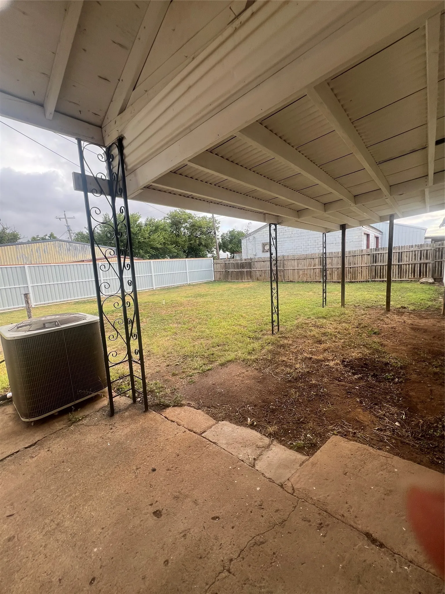 Single Family Residence For Sale in Callahan County , 340 Walnut Street, Baird, Texas 79504, 3 Bedroom, 2 Bathroom, 3 Garage spaces, 1,840 Sqft, built in 1948, Price $185,000, mls#21331125, Real Estate Agent in Baird, Homes For Sale in Callahan county, Homes For Sale in Baird, Realtor in Baird Texas, Real Estate Brokerage Independent Realty Texas, Luminita Cordes Realtor