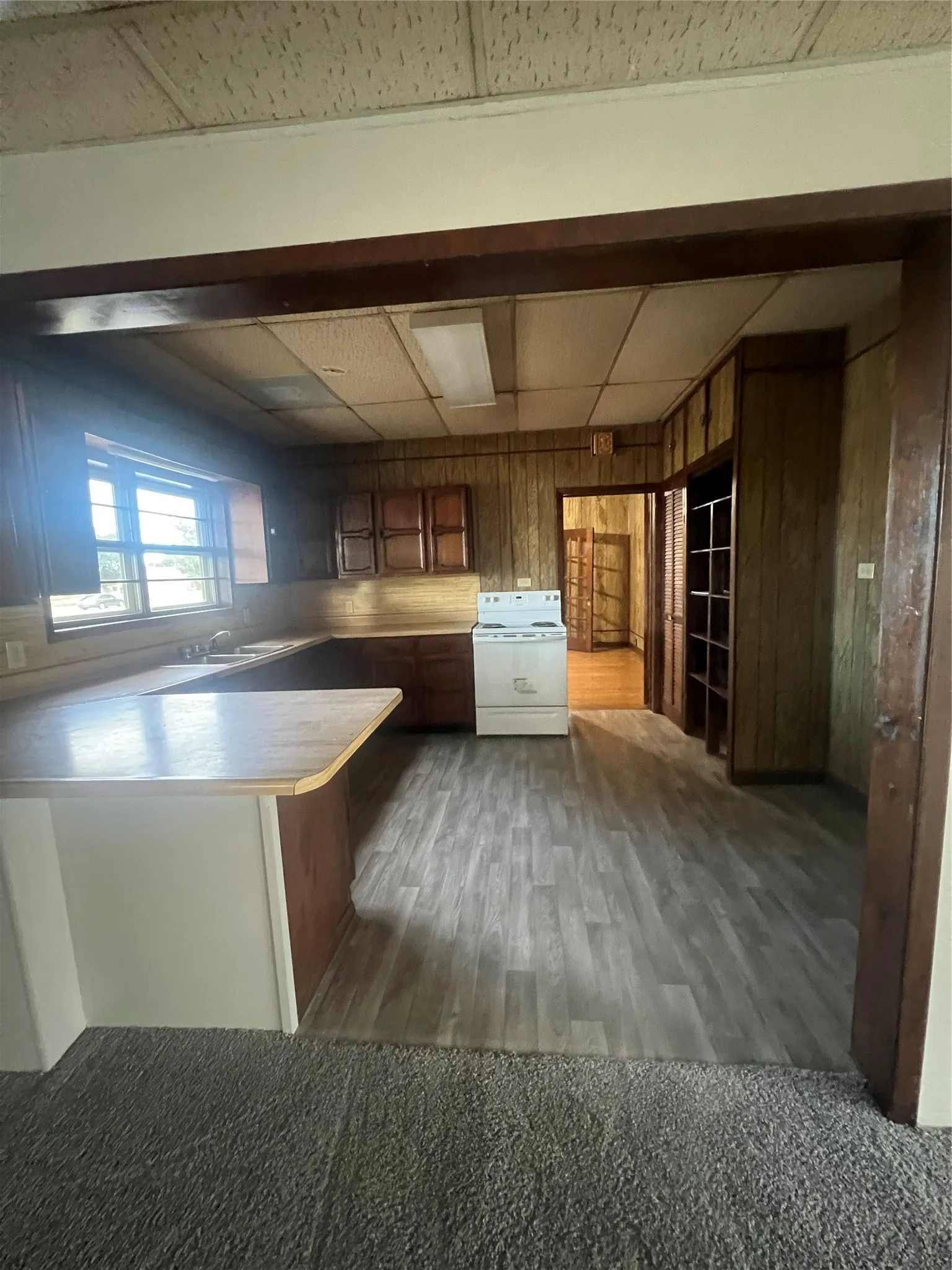 Single Family Residence For Sale in Callahan County , 340 Walnut Street, Baird, Texas 79504, 3 Bedroom, 2 Bathroom, 3 Garage spaces, 1,840 Sqft, built in 1948, Price $185,000, mls#21331125, Real Estate Agent in Baird, Homes For Sale in Callahan county, Homes For Sale in Baird, Realtor in Baird Texas, Real Estate Brokerage Independent Realty Texas, Luminita Cordes Realtor