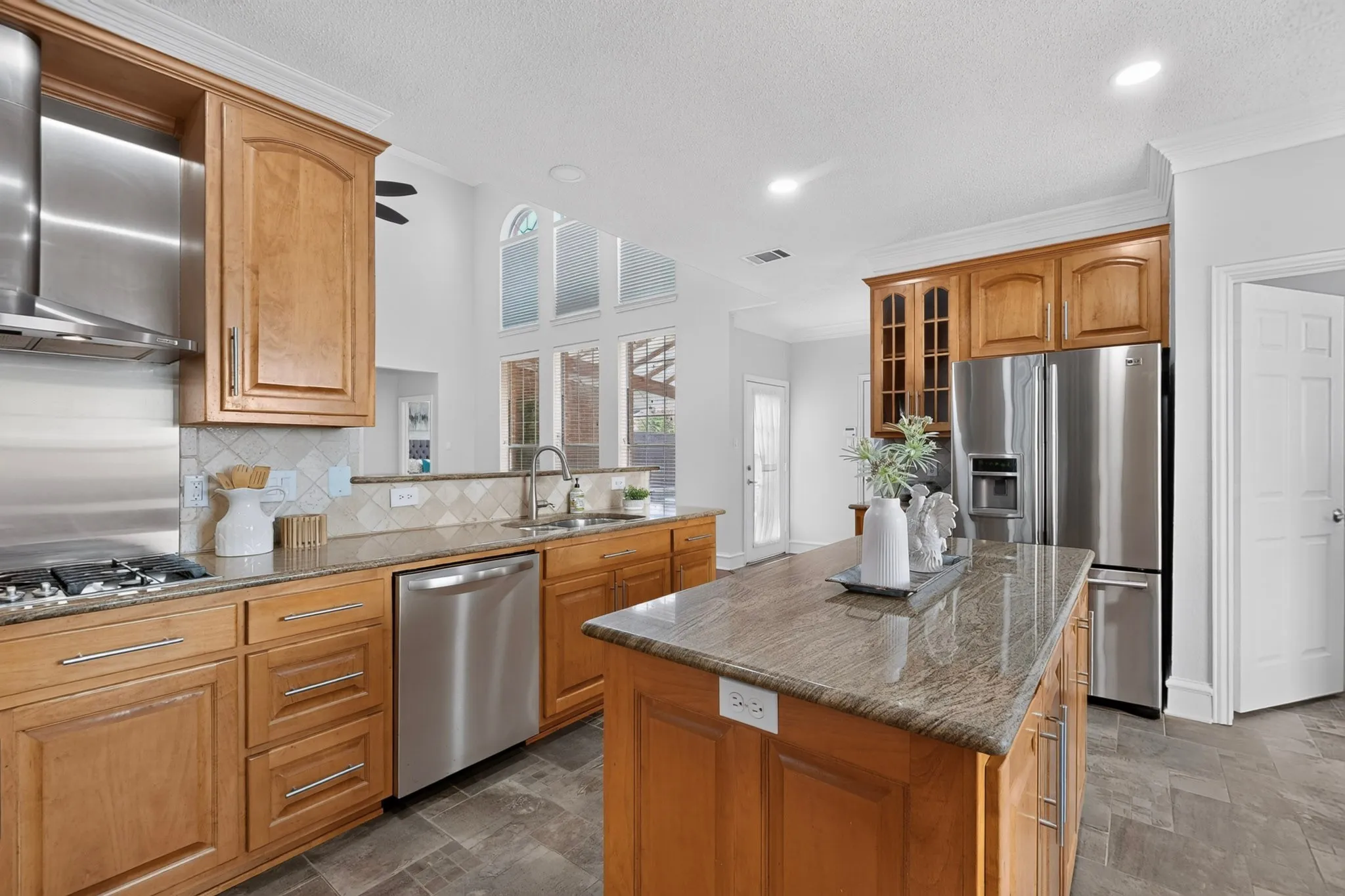 Single Family Residence For Sale in Collin County , 4224 Barnsley Drive, Plano, Texas 75093, 5 Bedroom, 4 Bathroom, 2 Garage spaces, 3,461 Sqft, built in 1994, mls#21330100, Real Estate Agent in Plano, Homes For Sale in Collin county, Homes For Sale in Plano, Realtor in Plano Texas, Real Estate Brokerage Independent Realty Texas, Luminita Cordes Realtor
