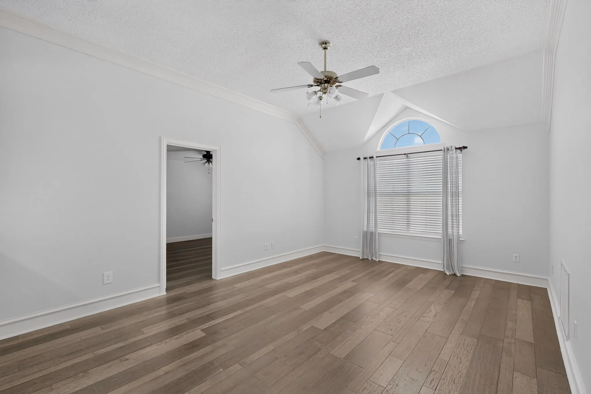 Single Family Residence For Sale in Collin County , 4224 Barnsley Drive, Plano, Texas 75093, 5 Bedroom, 4 Bathroom, 2 Garage spaces, 3,461 Sqft, built in 1994, mls#21330100, Real Estate Agent in Plano, Homes For Sale in Collin county, Homes For Sale in Plano, Realtor in Plano Texas, Real Estate Brokerage Independent Realty Texas, Luminita Cordes Realtor