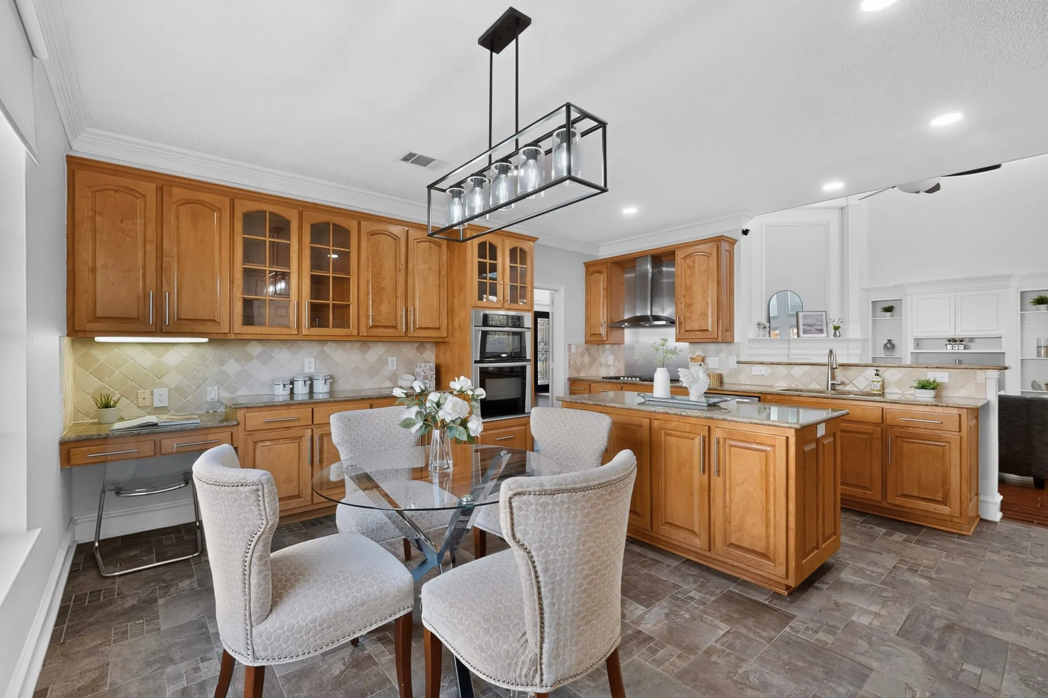 Single Family Residence For Sale in Collin County , 4224 Barnsley Drive, Plano, Texas 75093, 5 Bedroom, 4 Bathroom, 2 Garage spaces, 3,461 Sqft, built in 1994, mls#21330100, Real Estate Agent in Plano, Homes For Sale in Collin county, Homes For Sale in Plano, Realtor in Plano Texas, Real Estate Brokerage Independent Realty Texas, Luminita Cordes Realtor