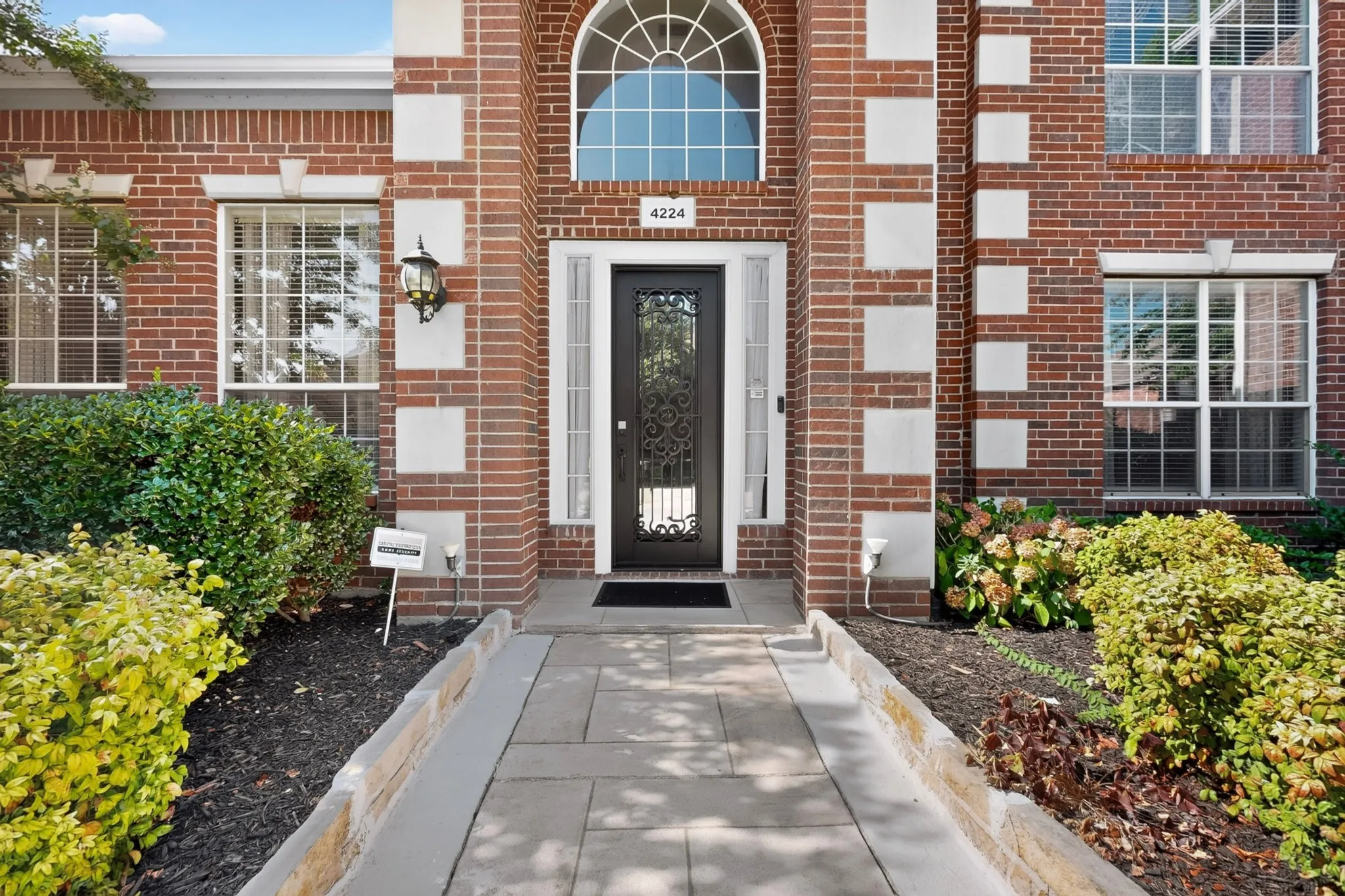 Single Family Residence For Sale in Collin County , 4224 Barnsley Drive, Plano, Texas 75093, 5 Bedroom, 4 Bathroom, 2 Garage spaces, 3,461 Sqft, built in 1994, mls#21330100, Real Estate Agent in Plano, Homes For Sale in Collin county, Homes For Sale in Plano, Realtor in Plano Texas, Real Estate Brokerage Independent Realty Texas, Luminita Cordes Realtor