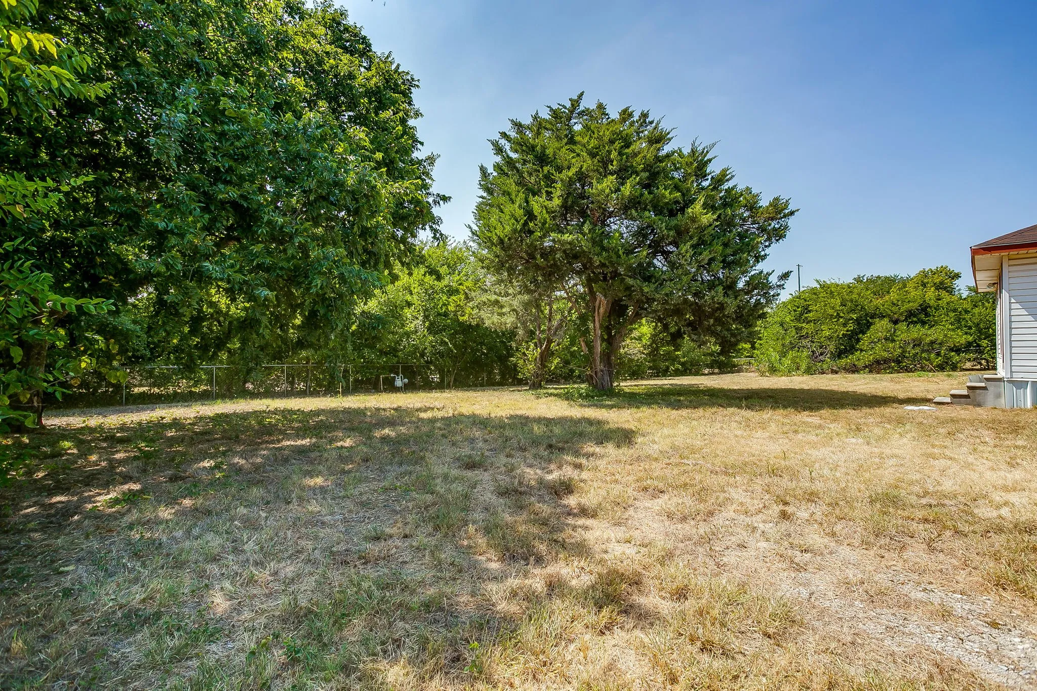 Single Family Residence For Sale in Ellis County , 4713 Breezy Hill Street, Midlothian, Texas 76065, 3 Bedroom, 2 Bathroom, Garage spaces, 1,488 Sqft, built in 2006, mls#21331936, Real Estate Agent in Midlothian, Homes For Sale in Ellis county, Homes For Sale in Midlothian, Realtor in Midlothian Texas, Real Estate Brokerage Independent Realty Texas, Luminita Cordes Realtor